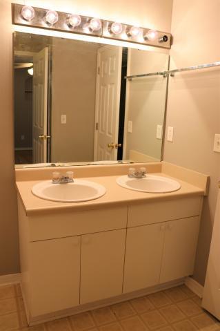 SOUTHWAY ESTATES - Residential Lease