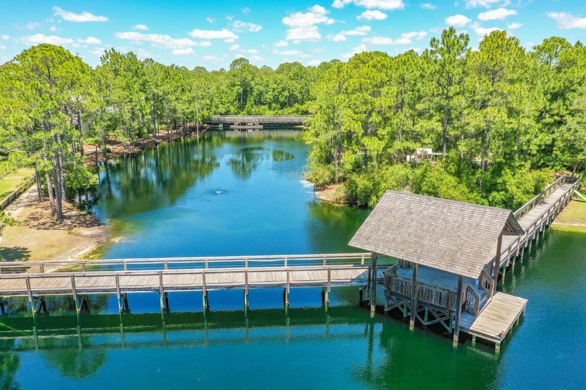 FOREST LAKES - Land