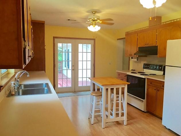 CINCO ADDN TO CRESTVIEW - Residential Lease