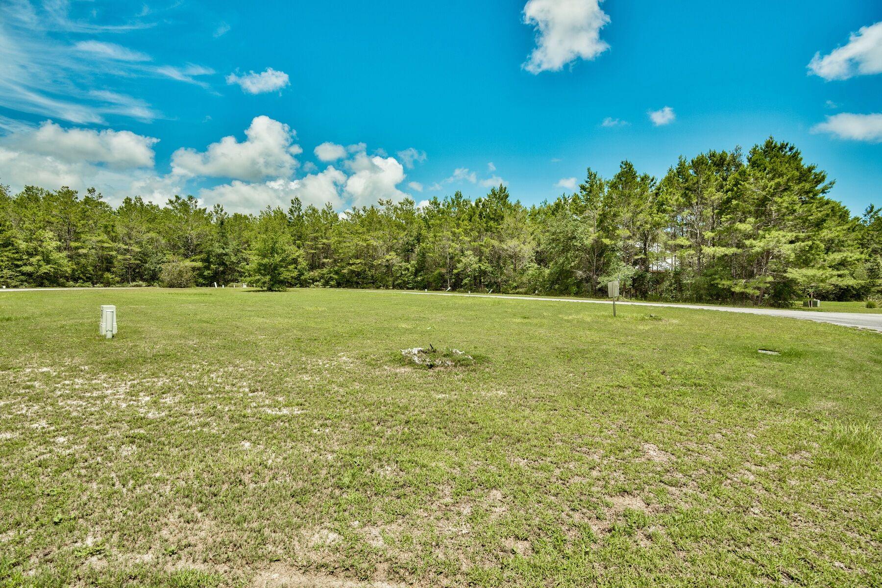 HAMMOCK OAKS ESTATES - Land