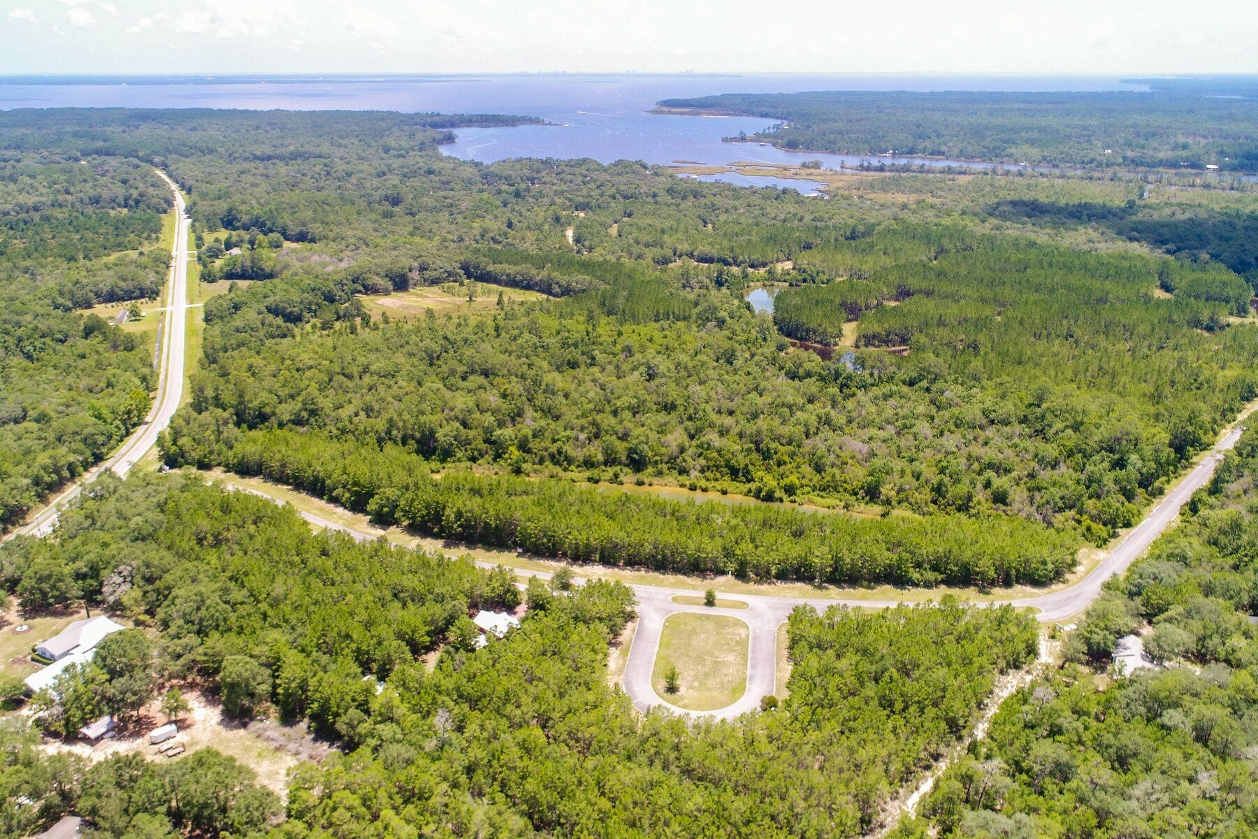 HAMMOCK OAKS ESTATES - Land