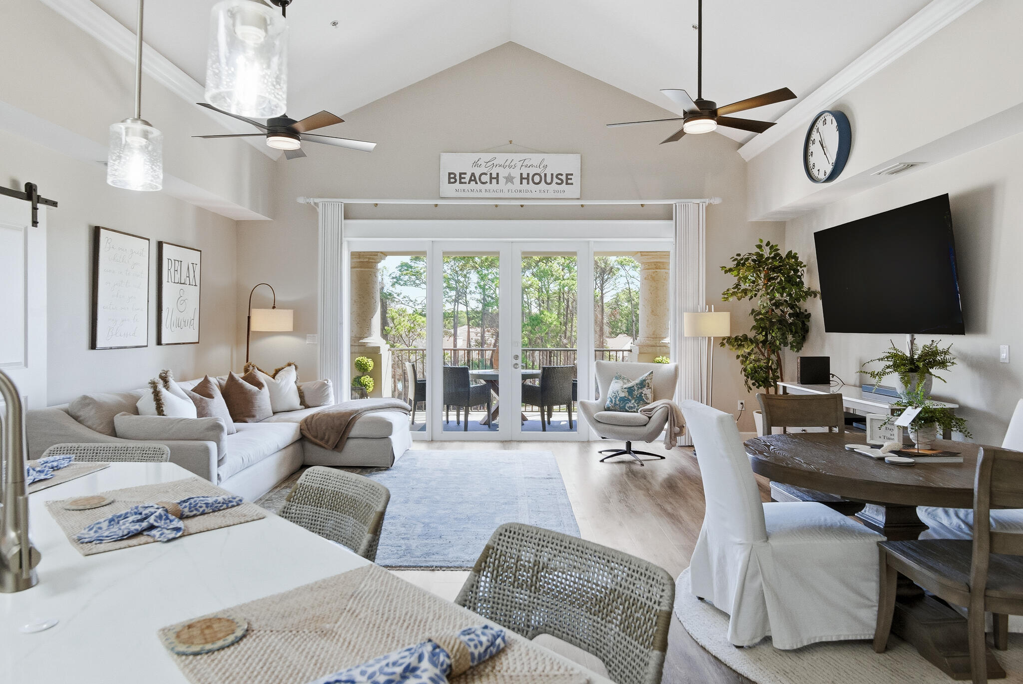 PINE RIDGE VILLAS - Residential
