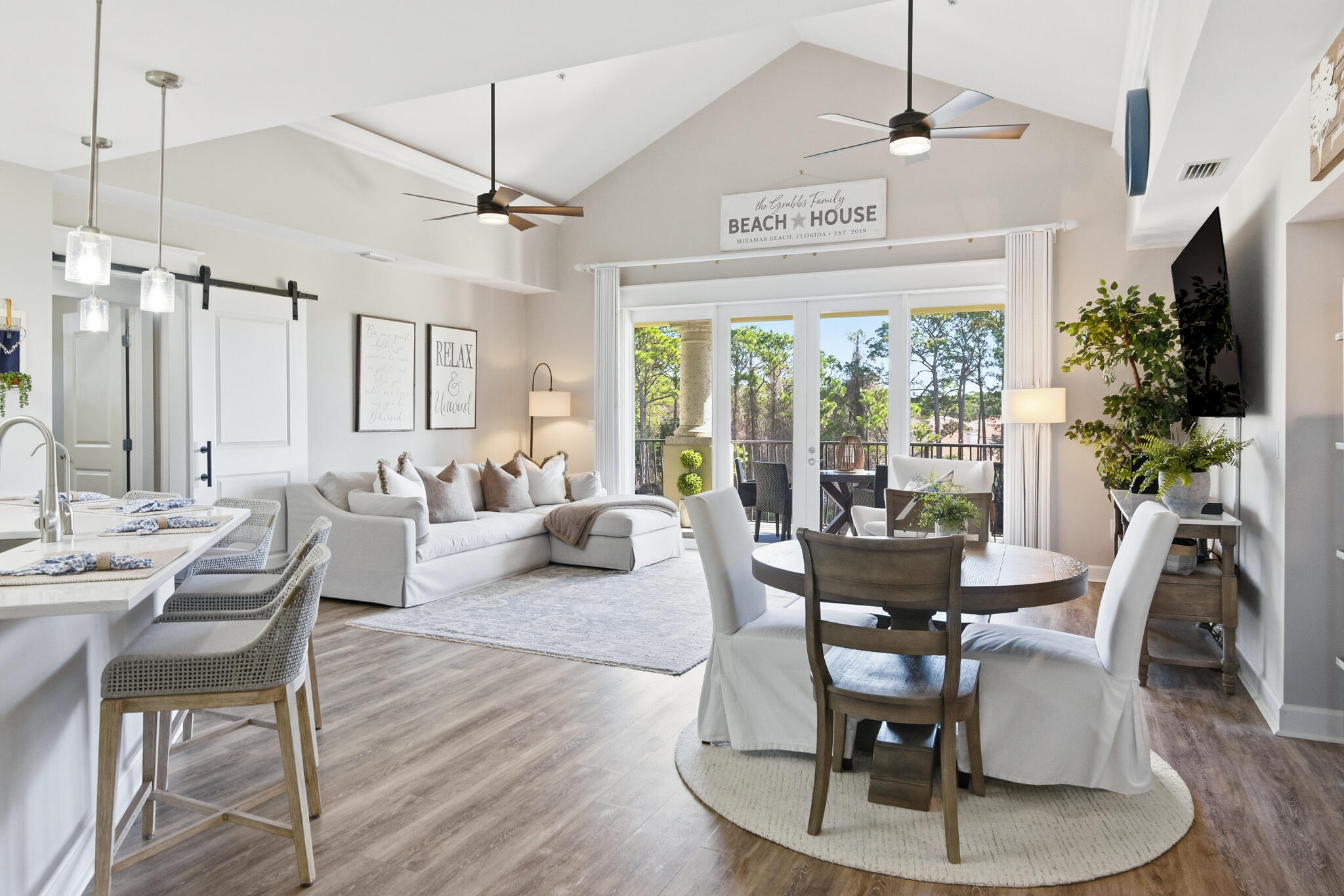 PINE RIDGE VILLAS - Residential