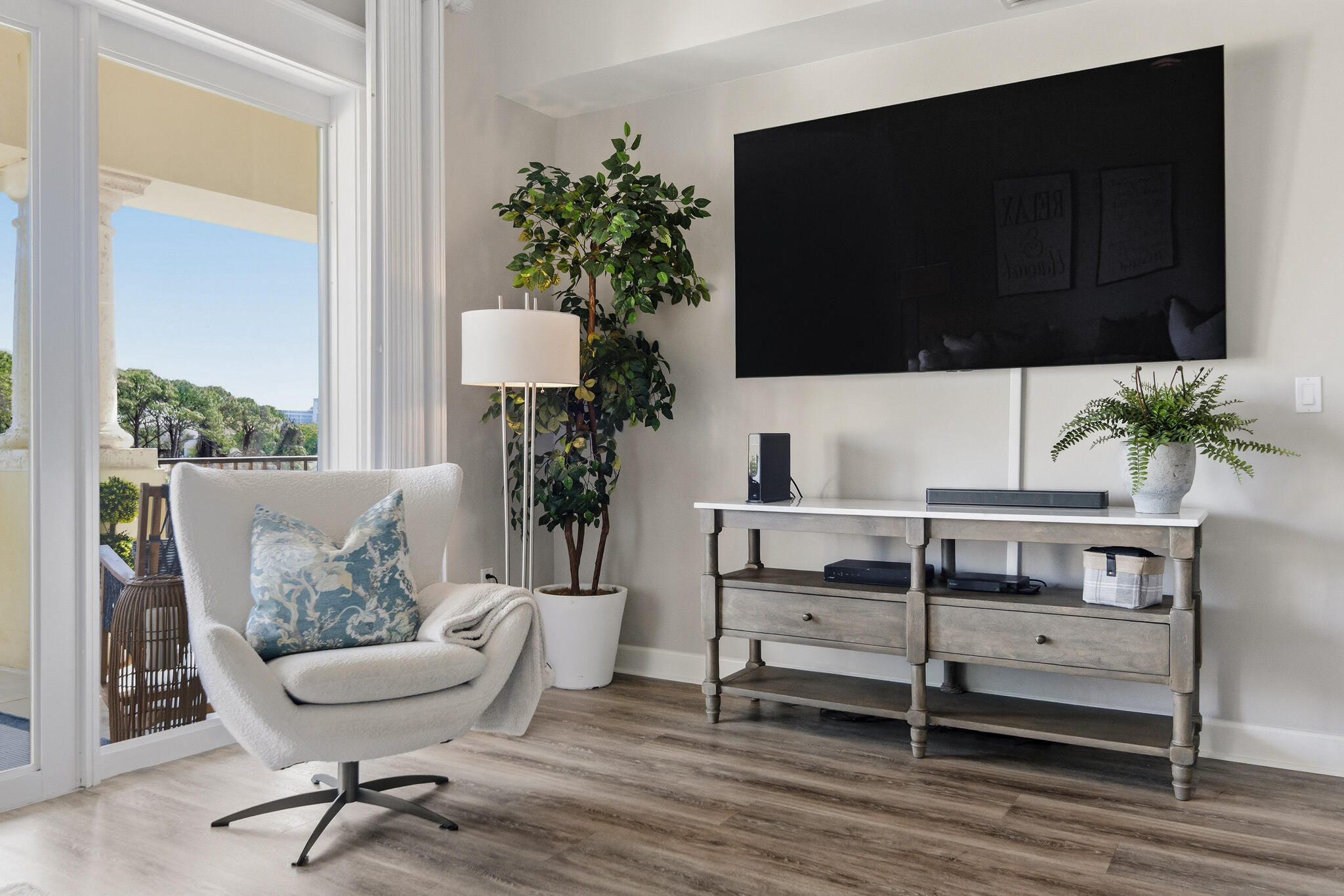 PINE RIDGE VILLAS - Residential