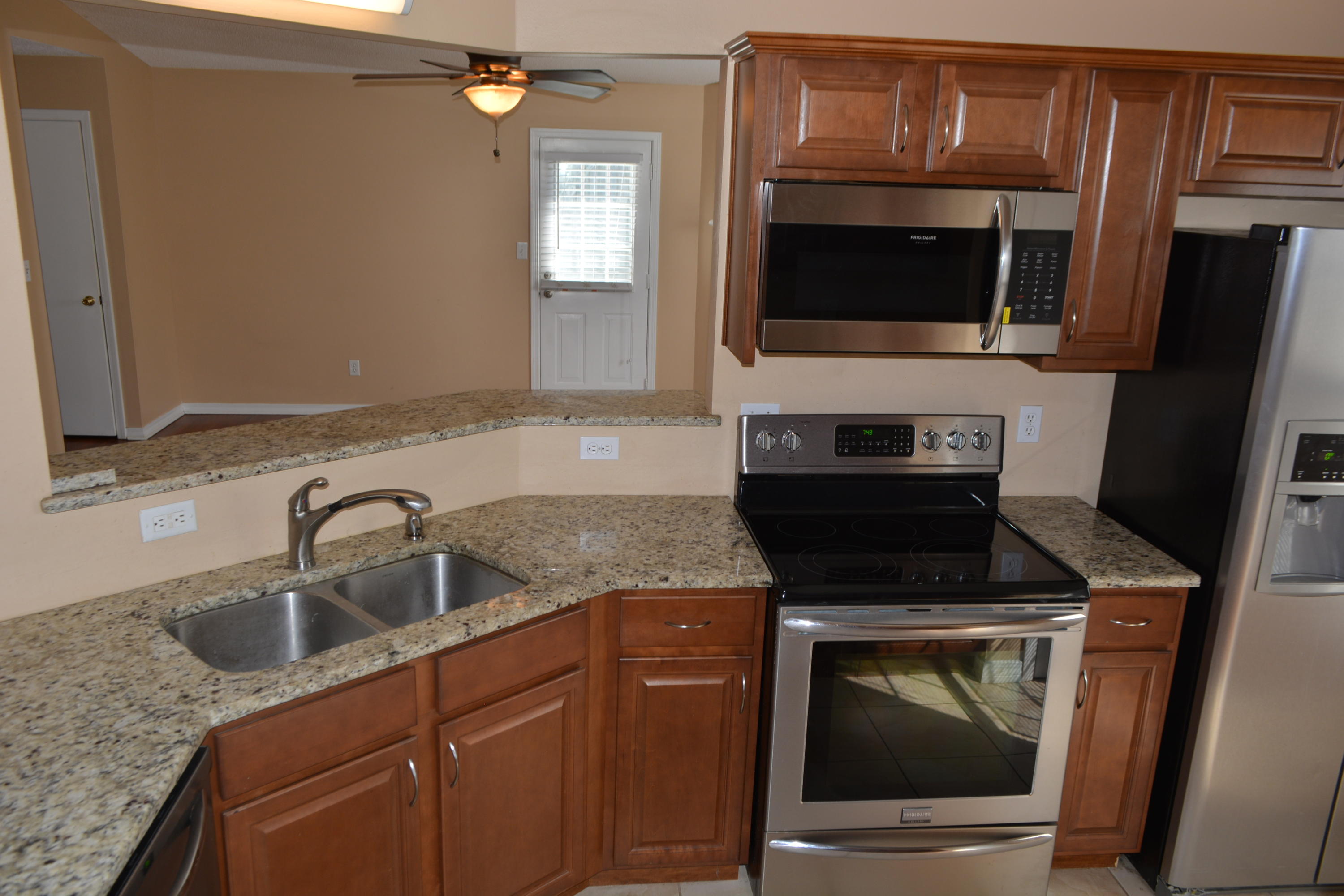 EMERALD ESTATES - Residential