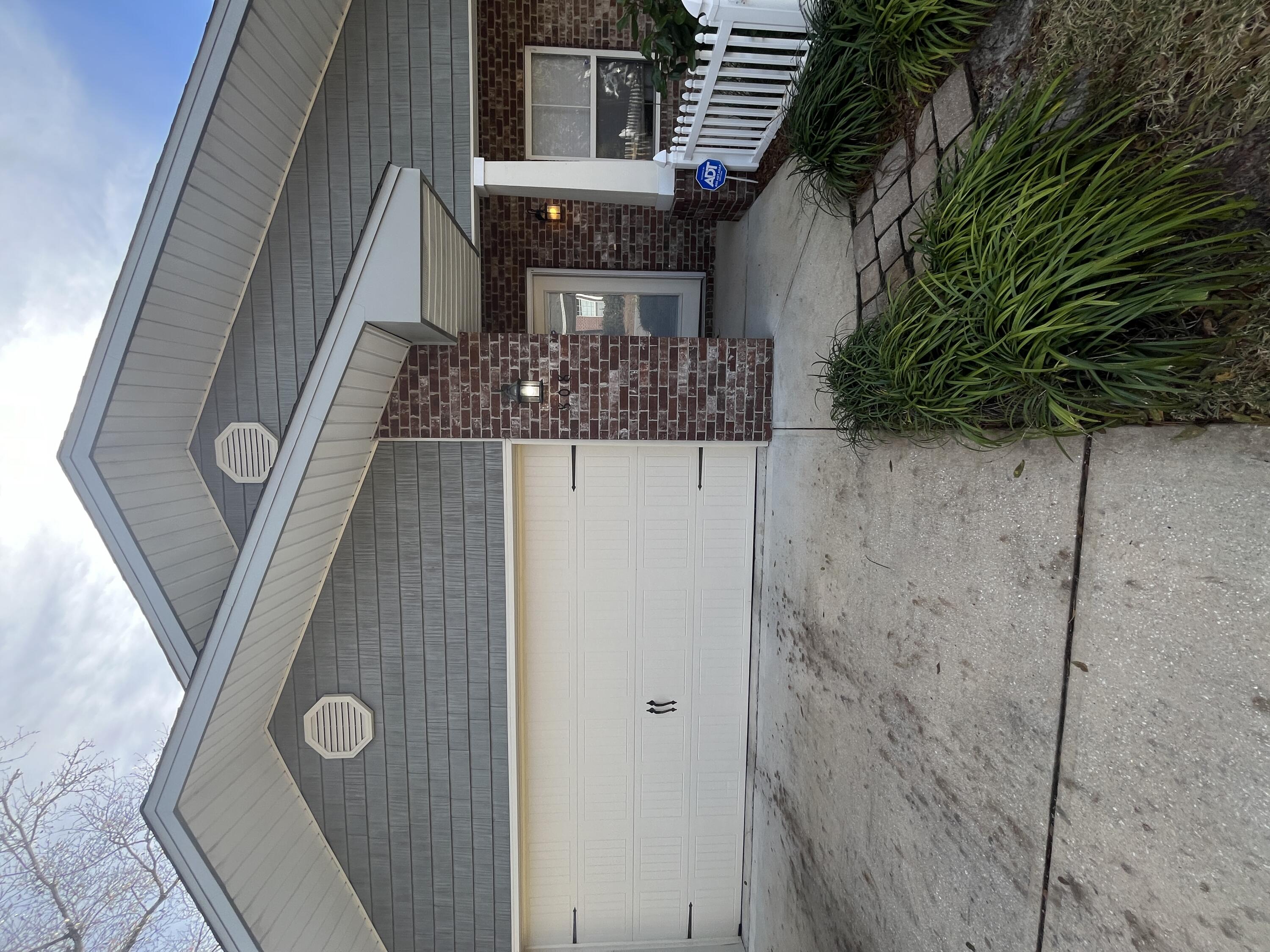 WOODLAND ACRES LOT 5 BLK D - Residential Lease