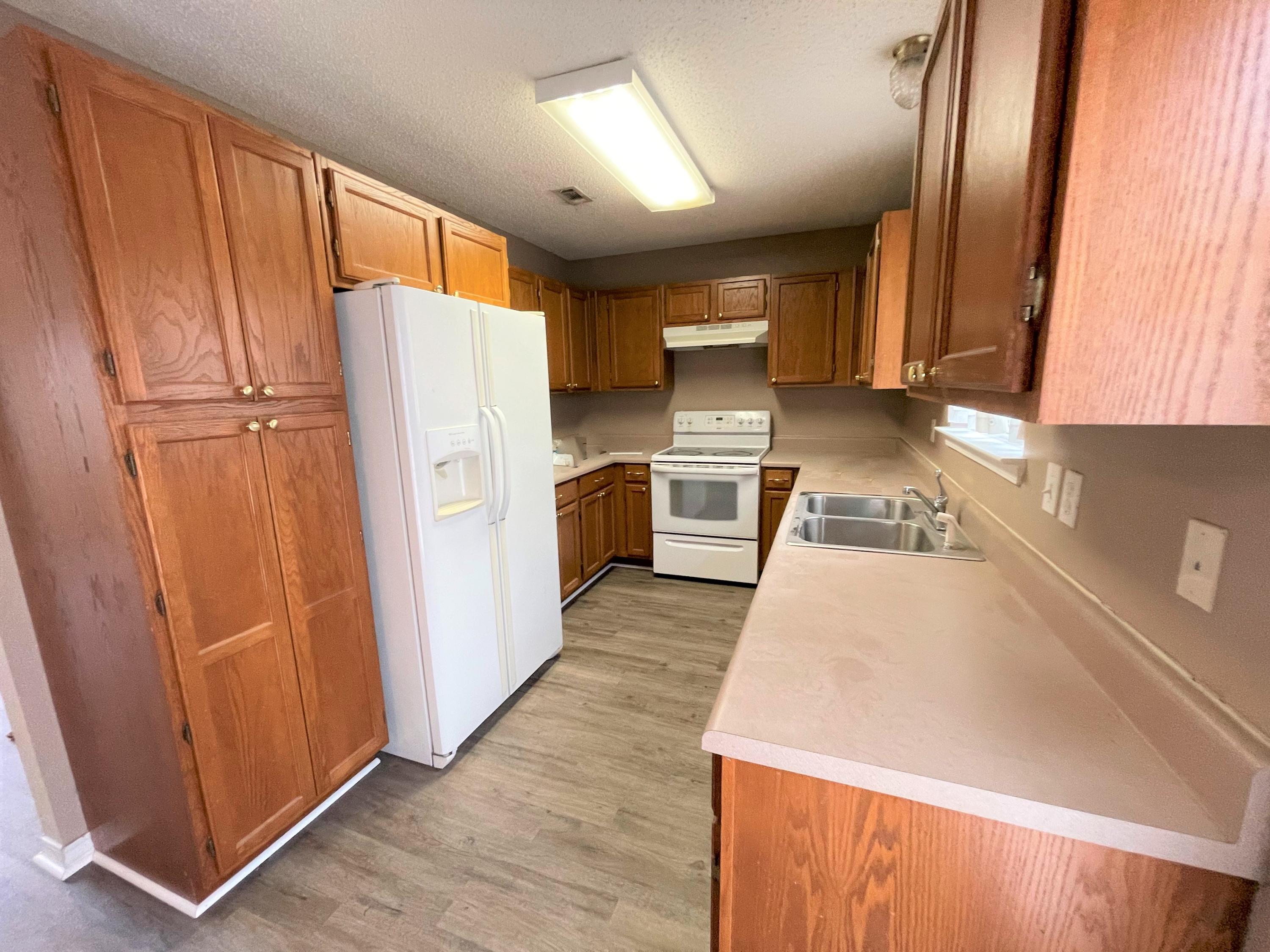 WINDING CREEK ESTATES PH 3 - Residential Lease