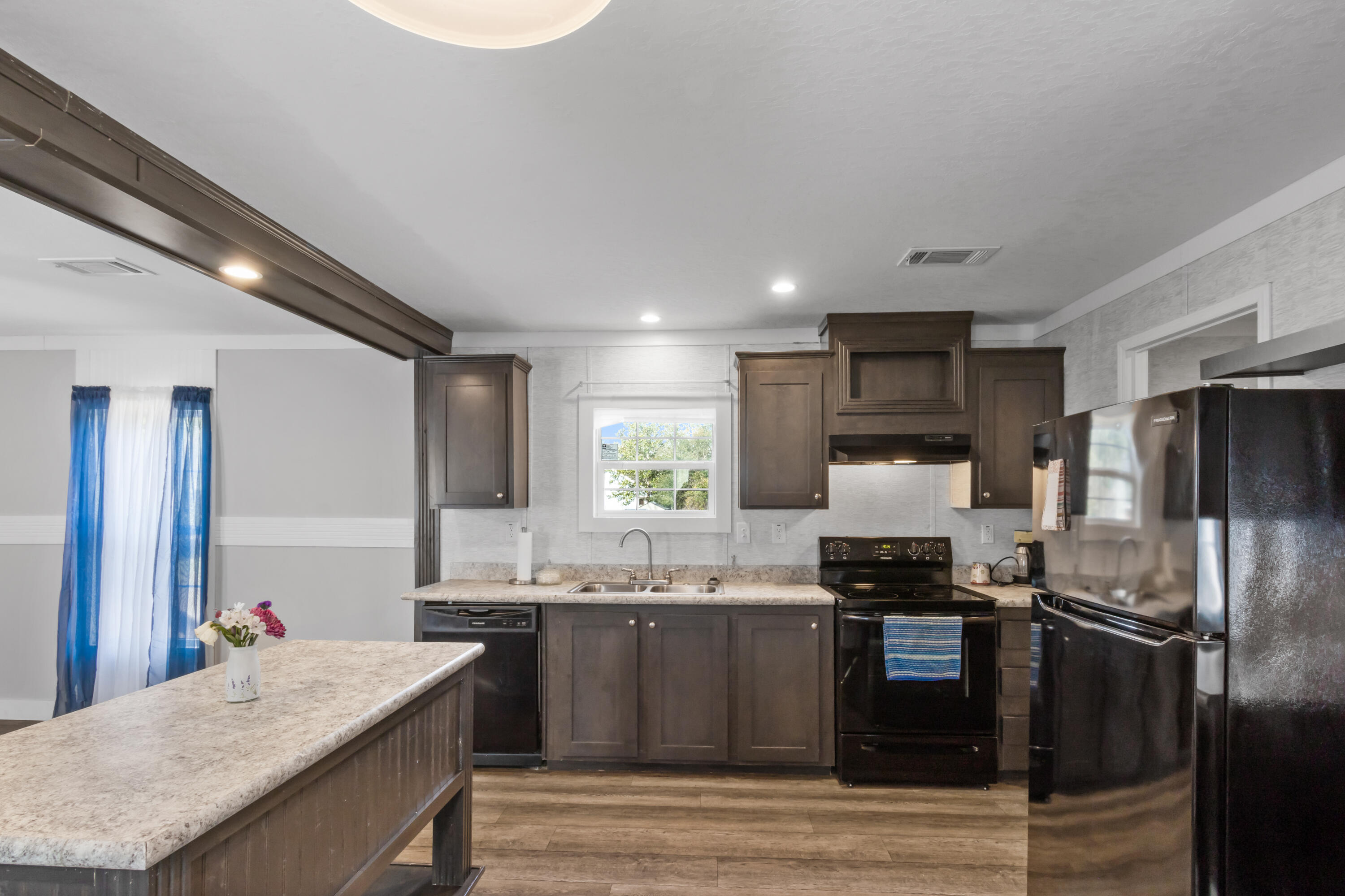 MAGNOLIA BAYE - Residential