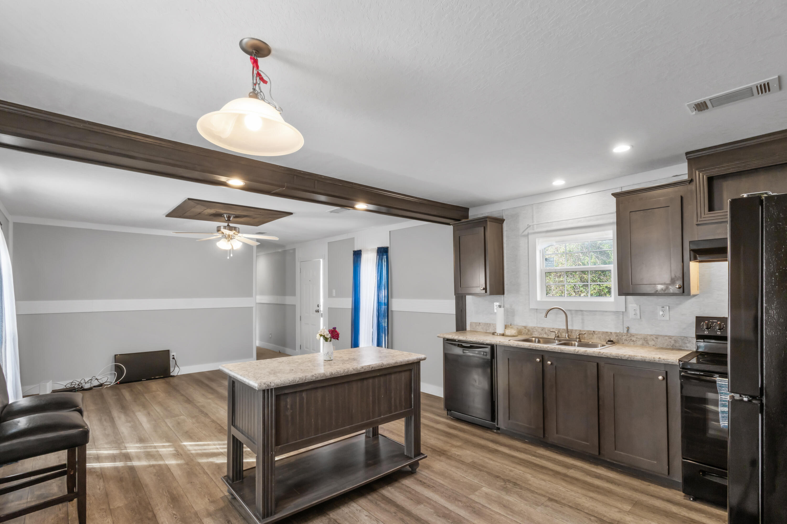 MAGNOLIA BAYE - Residential