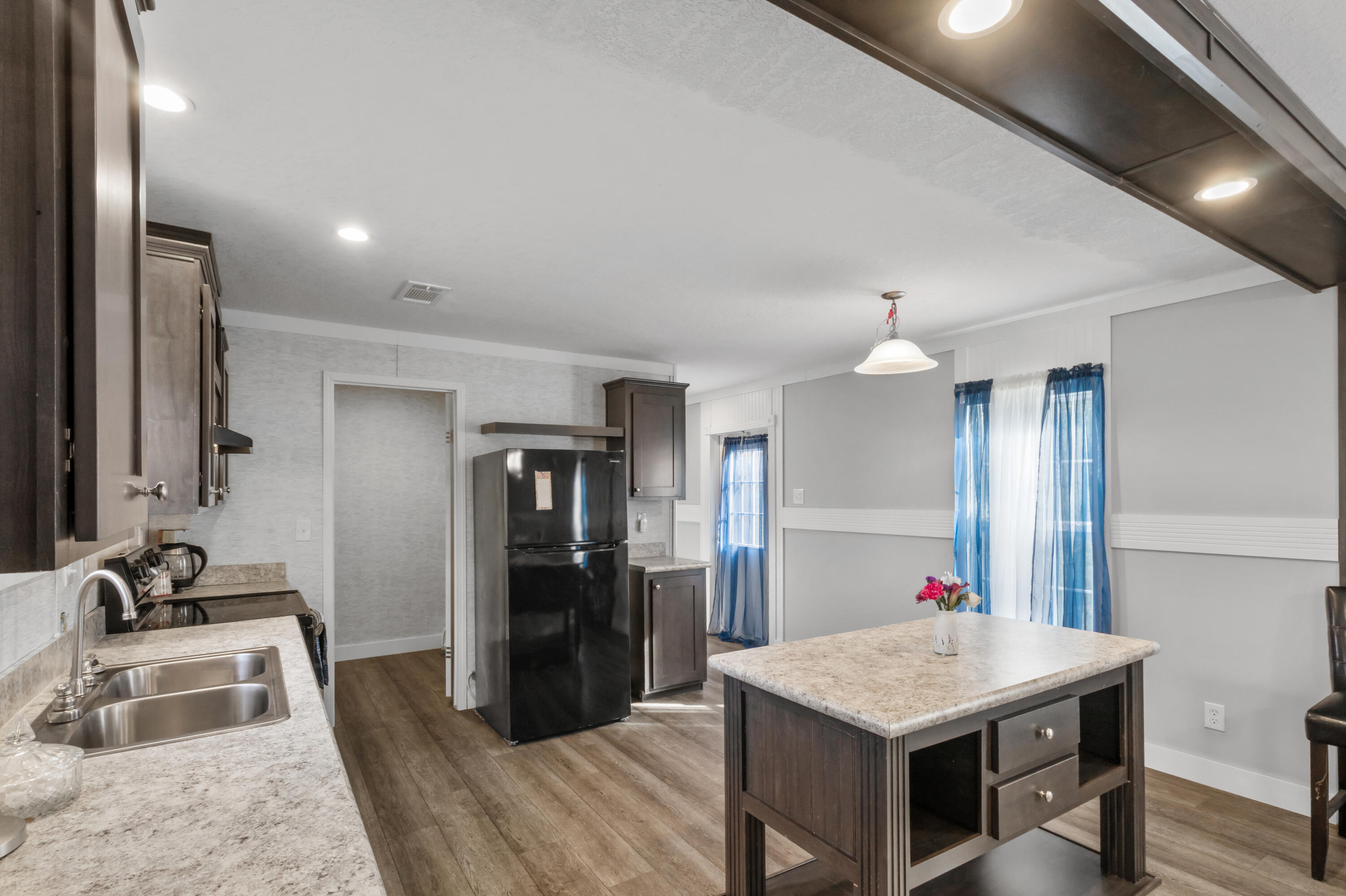 MAGNOLIA BAYE - Residential