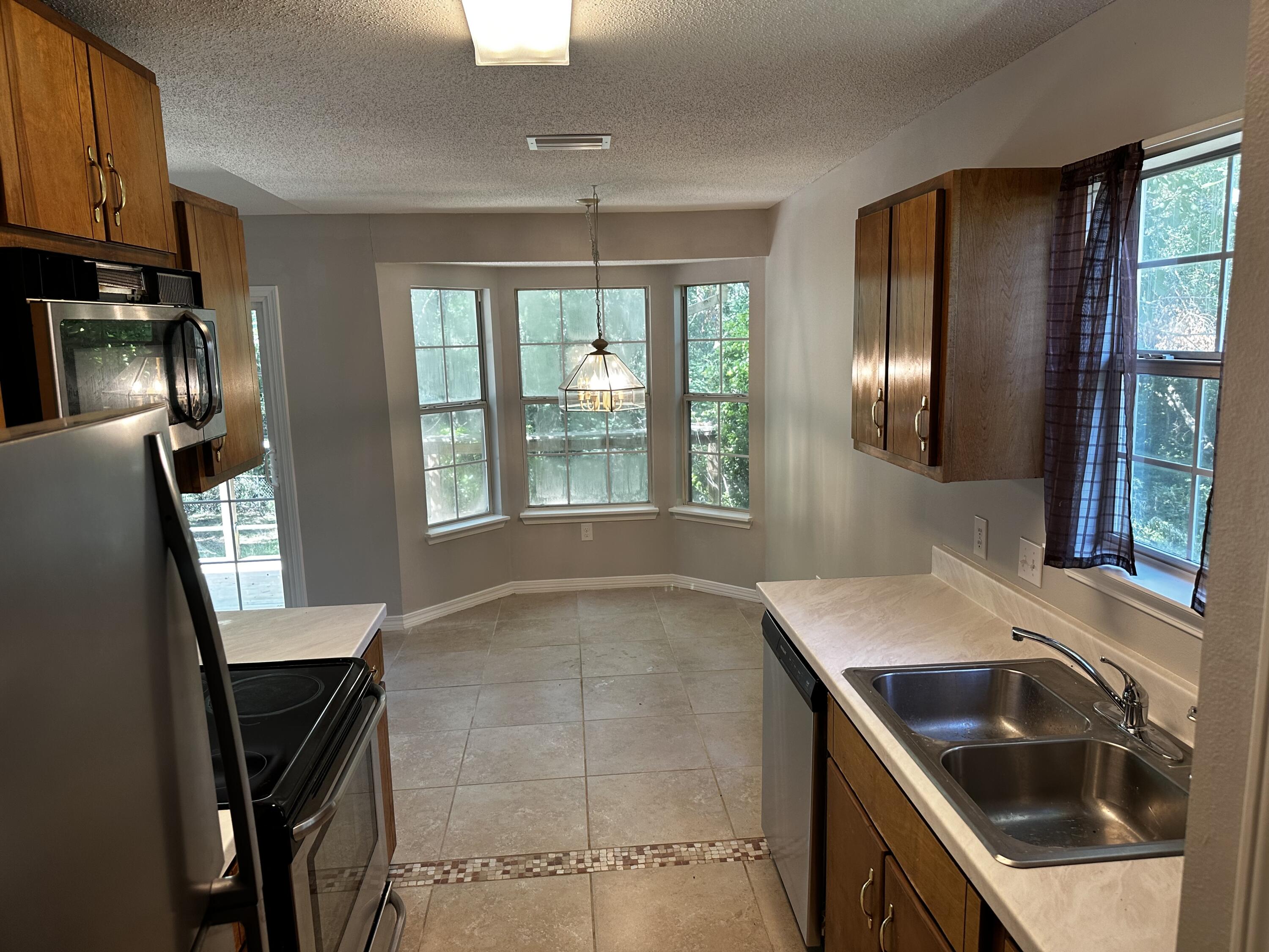 KINGS CROSSING PH 1 - Residential Lease