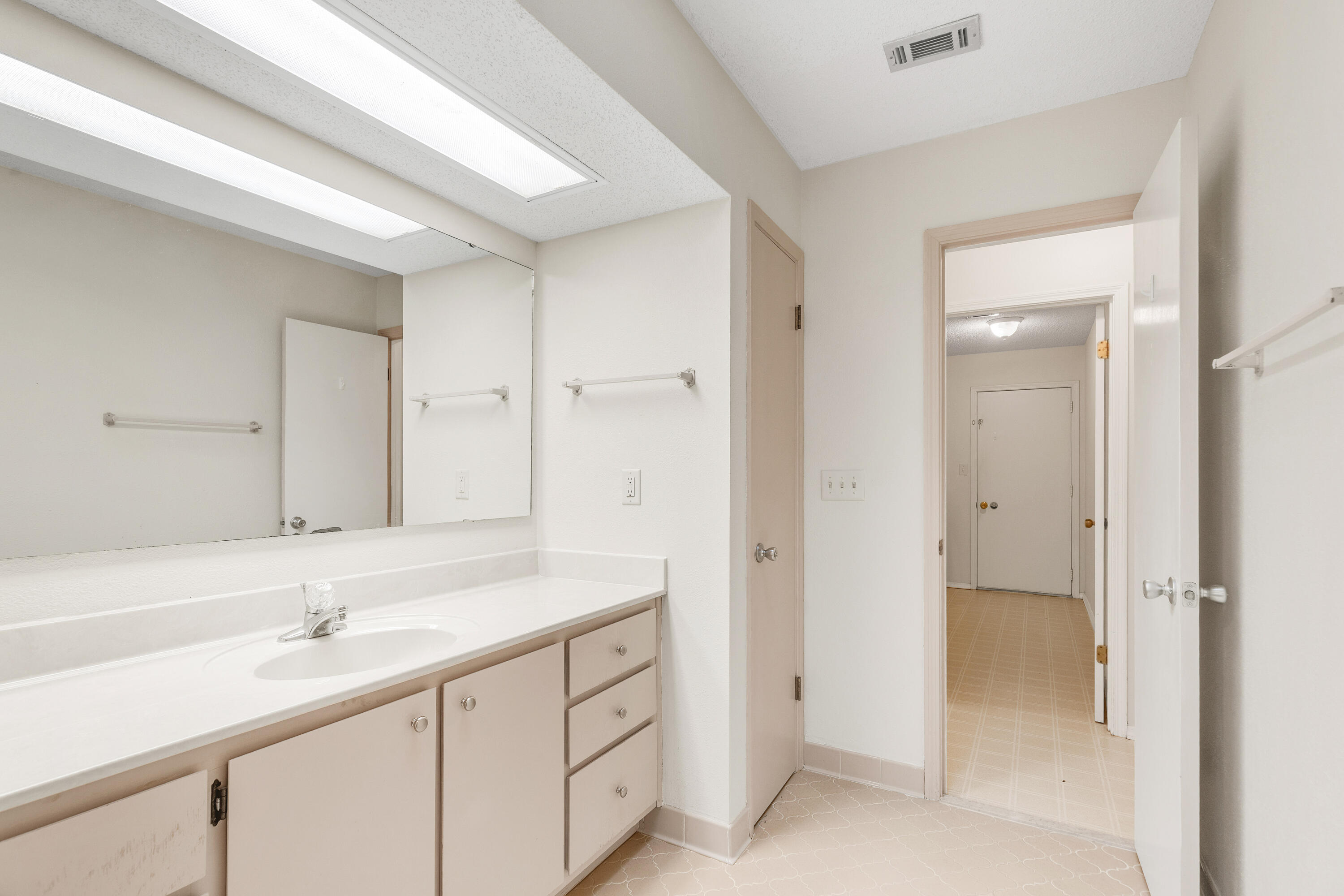 LAKE LORRAINE ESTATES - Residential