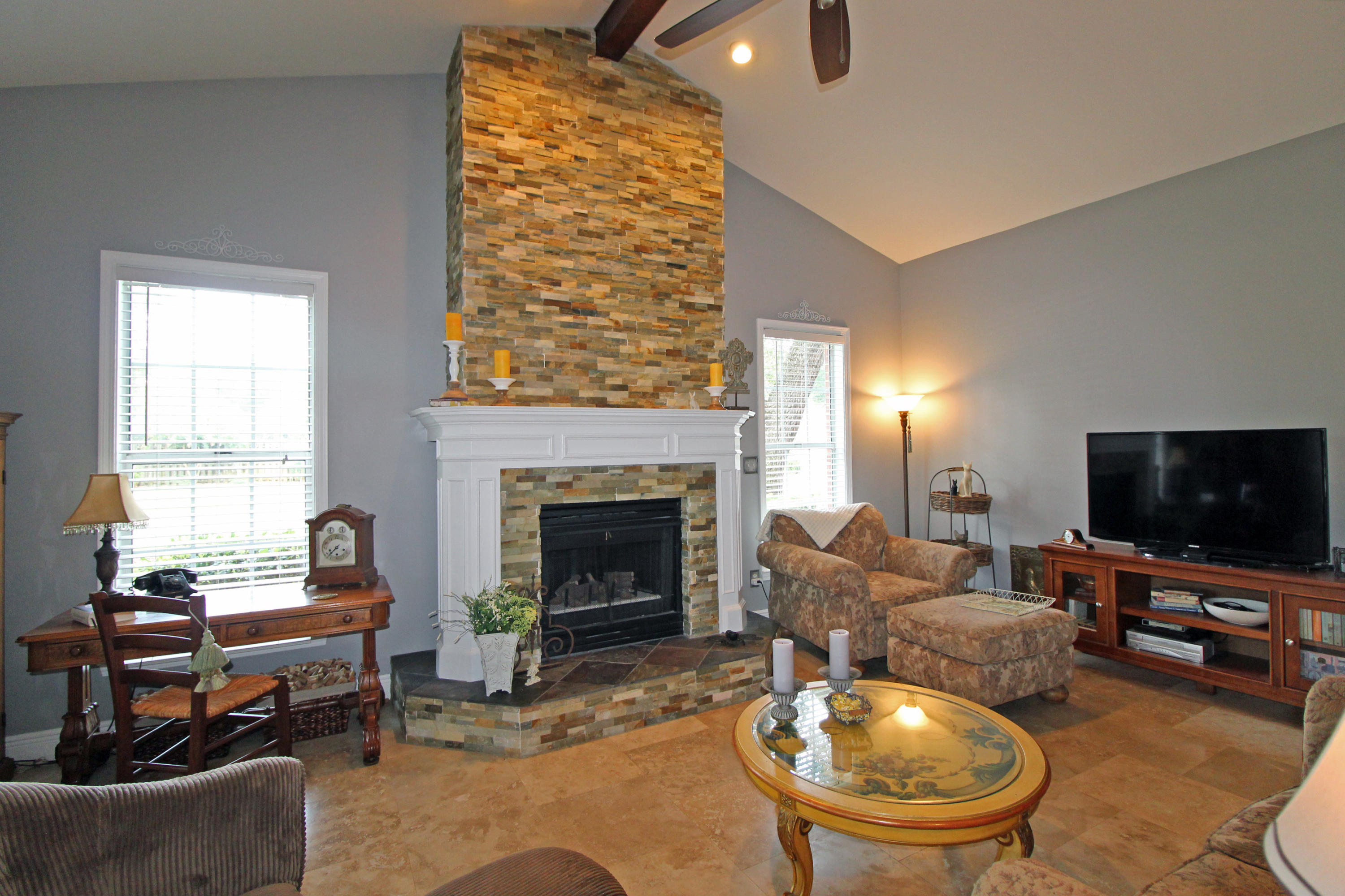 SOUTHWIND PH VI UNIT 45 - Residential