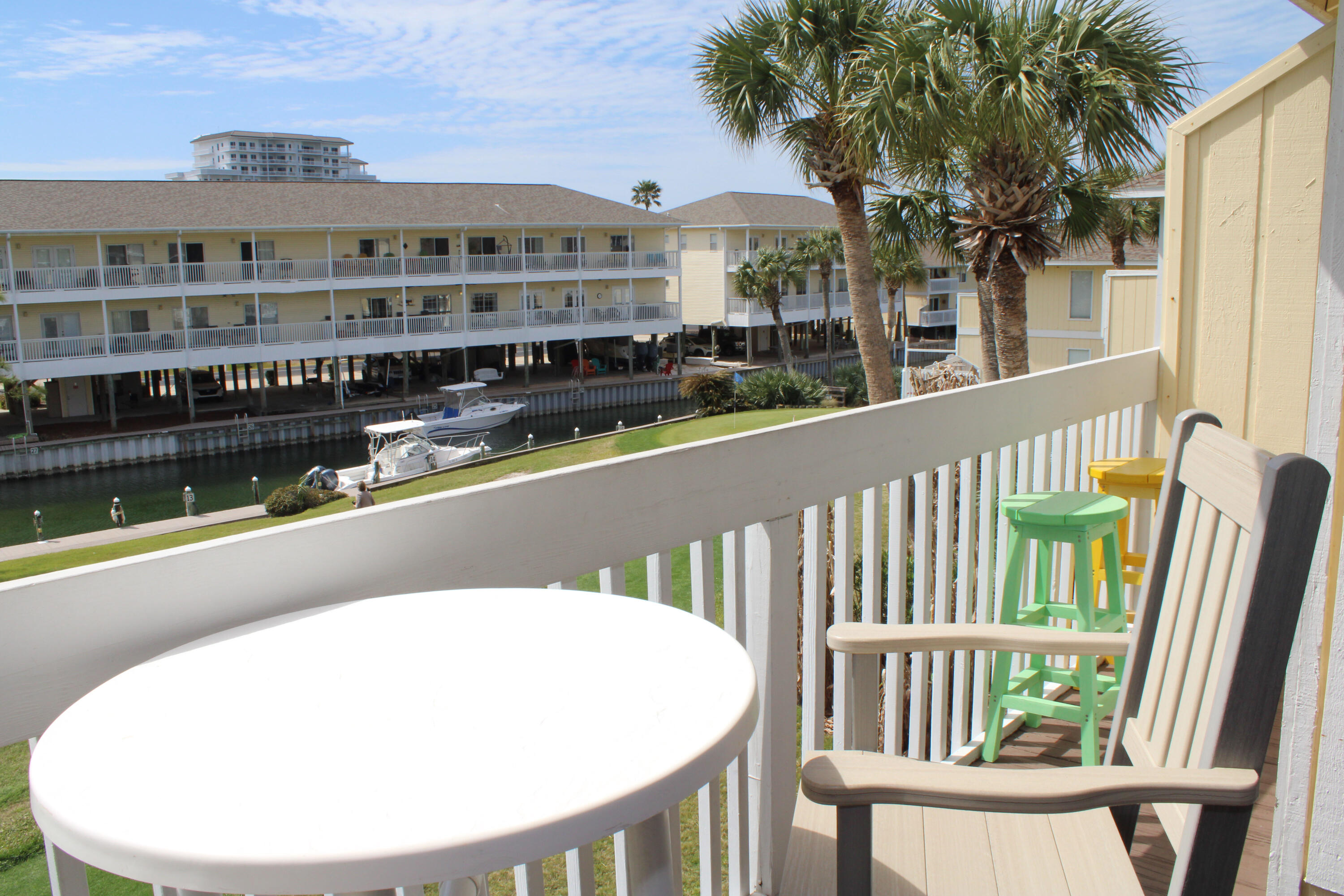 Charming 1-Bedroom Condo with Golf Course & Canal Views | Sandpiper Cove, Destin

Welcome to Sandpiper Cove, a beautifully landscaped 43-acre gated community in the heart of Destin, offering canal, harbor, and private beach access.

This second-floor 1-bedroom condo features serene views of the lush golf course and tranquil canal, creating a peaceful coastal retreat. The unit has been well maintained and is currently part of the Sandpiper Cove Rental Program, making it an excellent opportunity for personal use, a vacation getaway, or income-producing investment.

Sandpiper Cove delivers an unmatched resort lifestyle with amenities that include:

9-hole par-3 golf course

3 tennis courts & 8 pickleball courts

Shuffleboard & bocce ball courts

Five swimming pools (two hea