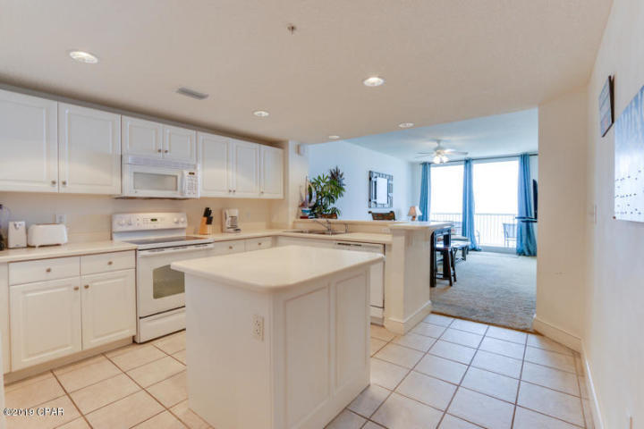 MAJESTIC BEACH TOWERS II - Residential