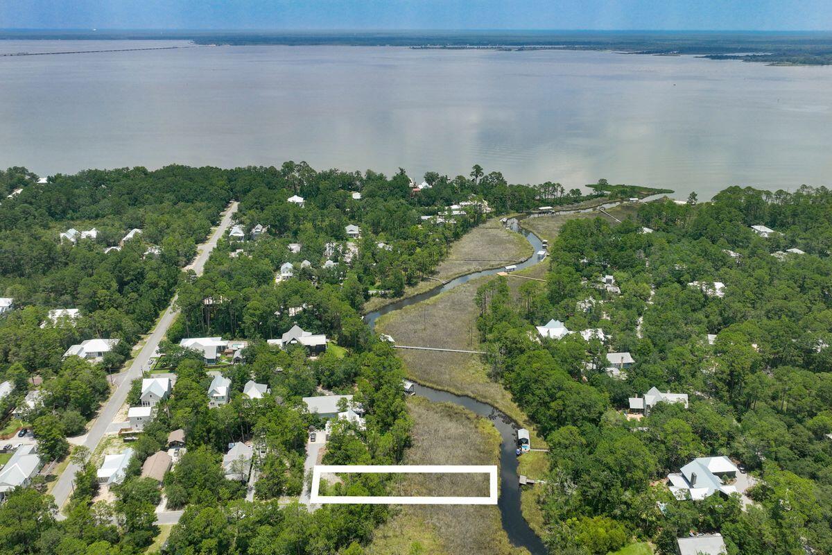 MAGNOLIA BEACH - Land