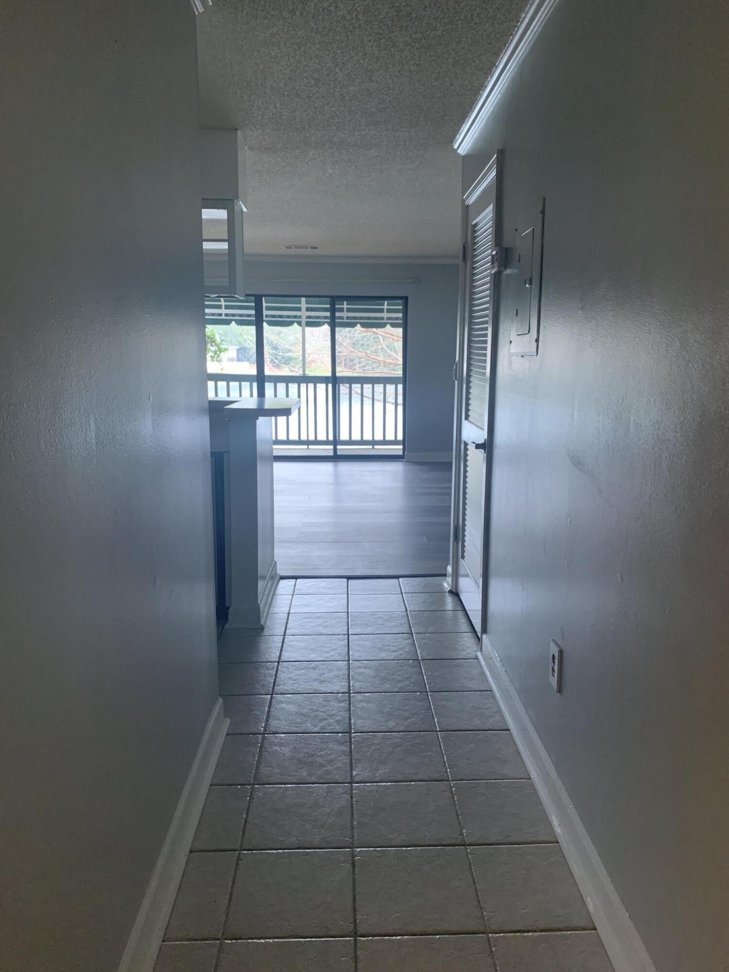 LAKESIDE VILLAGE - Residential Lease