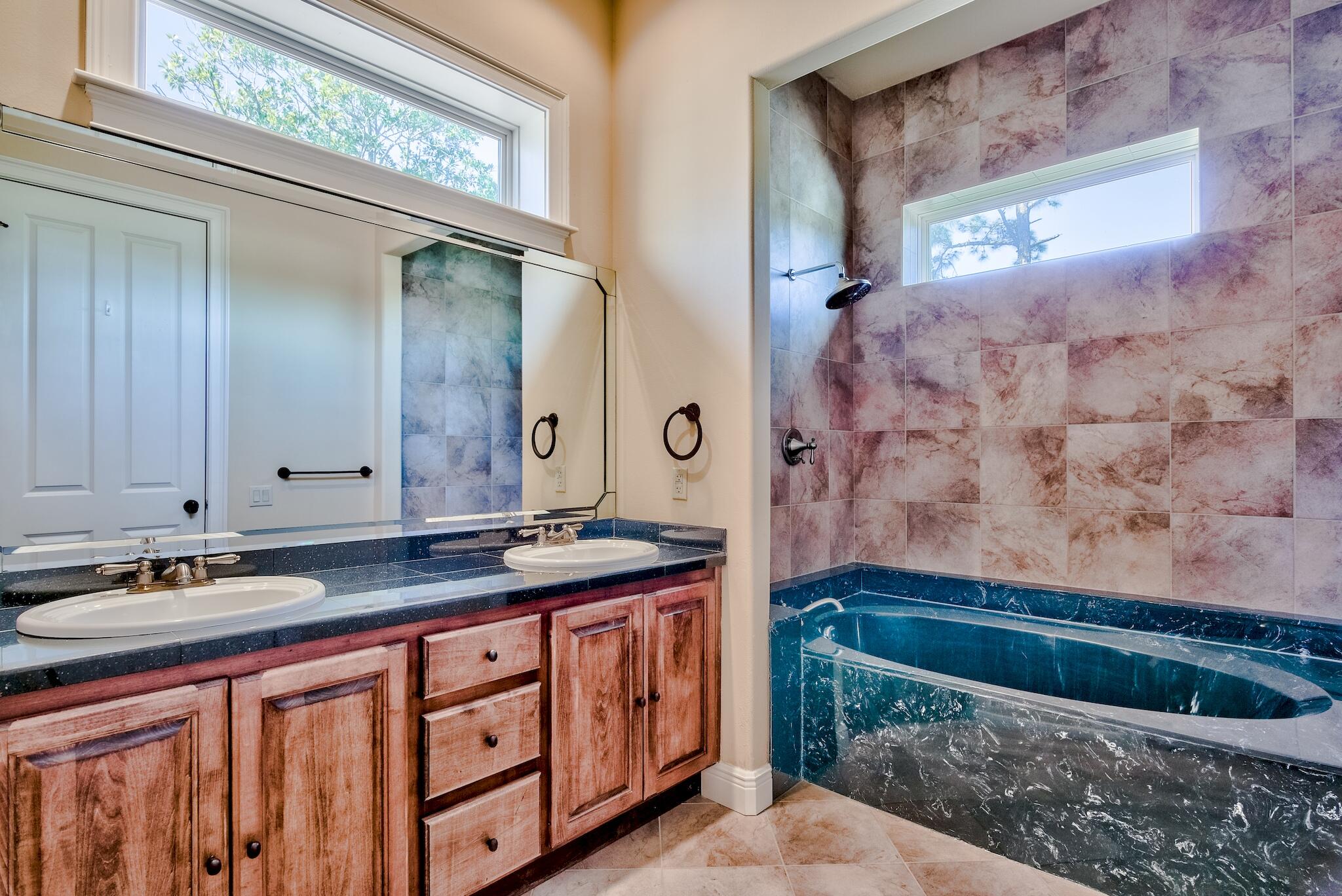 EMERALD BAY PH 1A - Residential