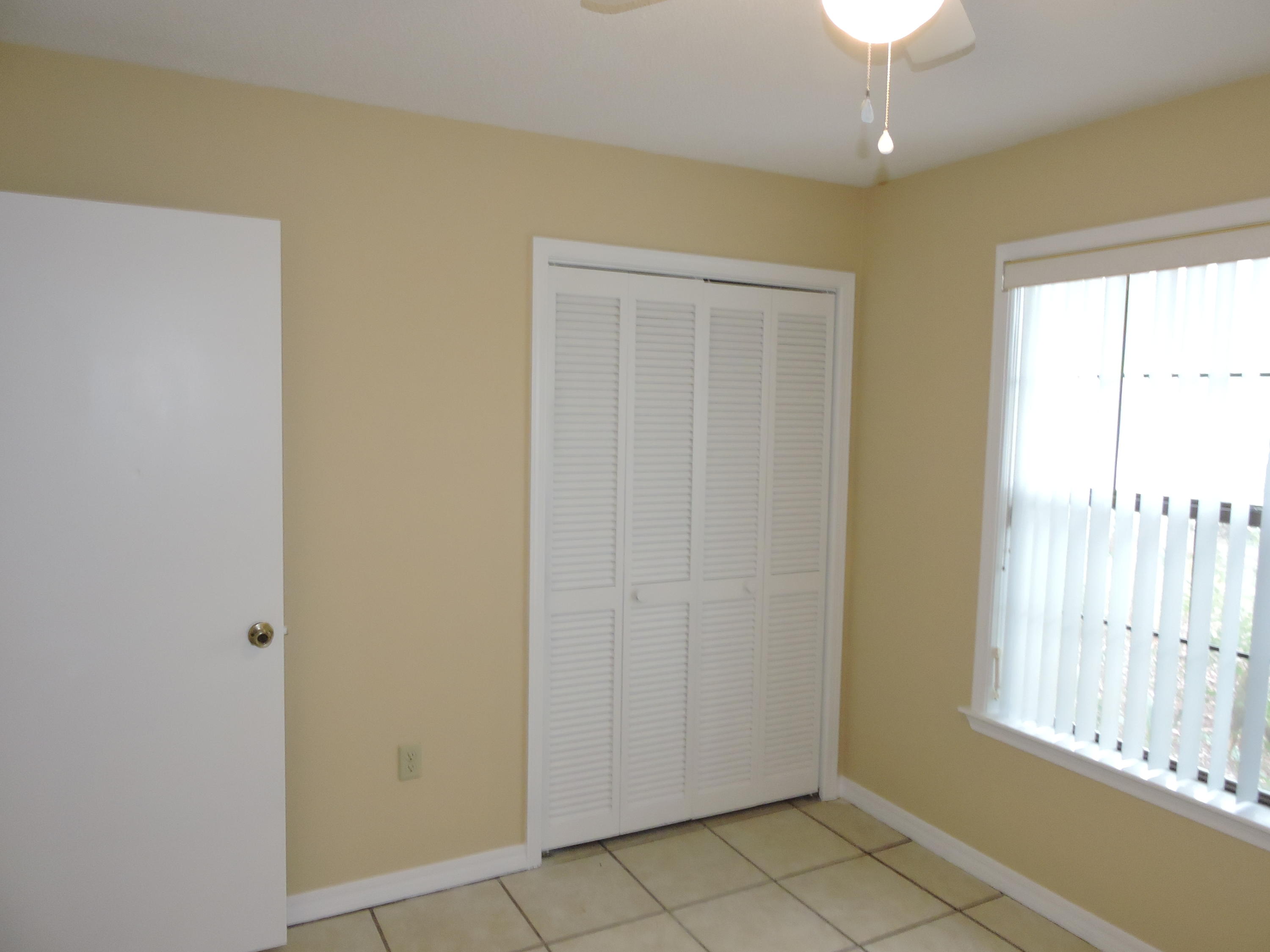 SHOAL CREEK MANOR EAST - Residential Lease