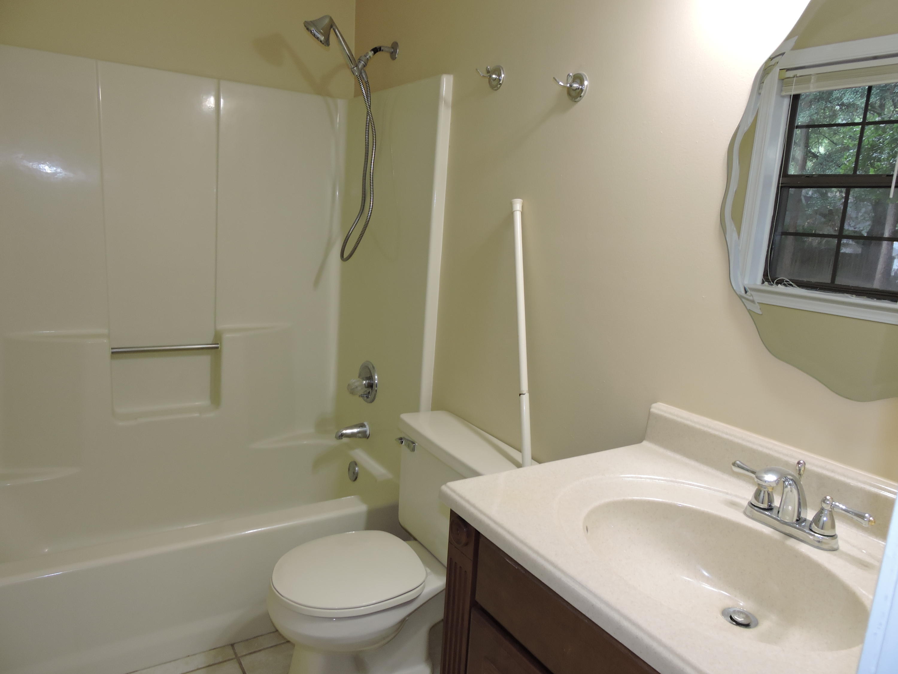 SHOAL CREEK MANOR EAST - Residential Lease