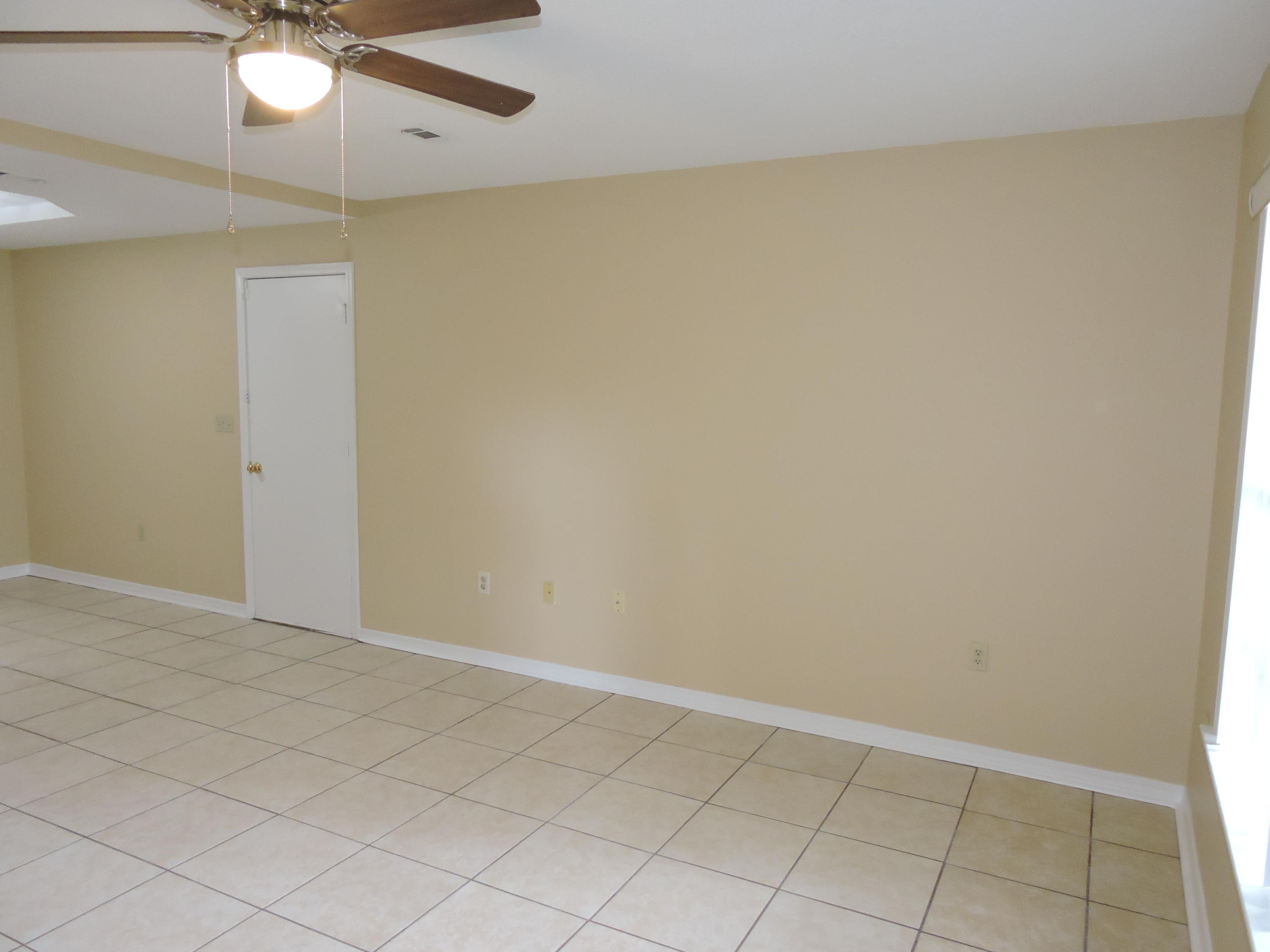 SHOAL CREEK MANOR EAST - Residential Lease