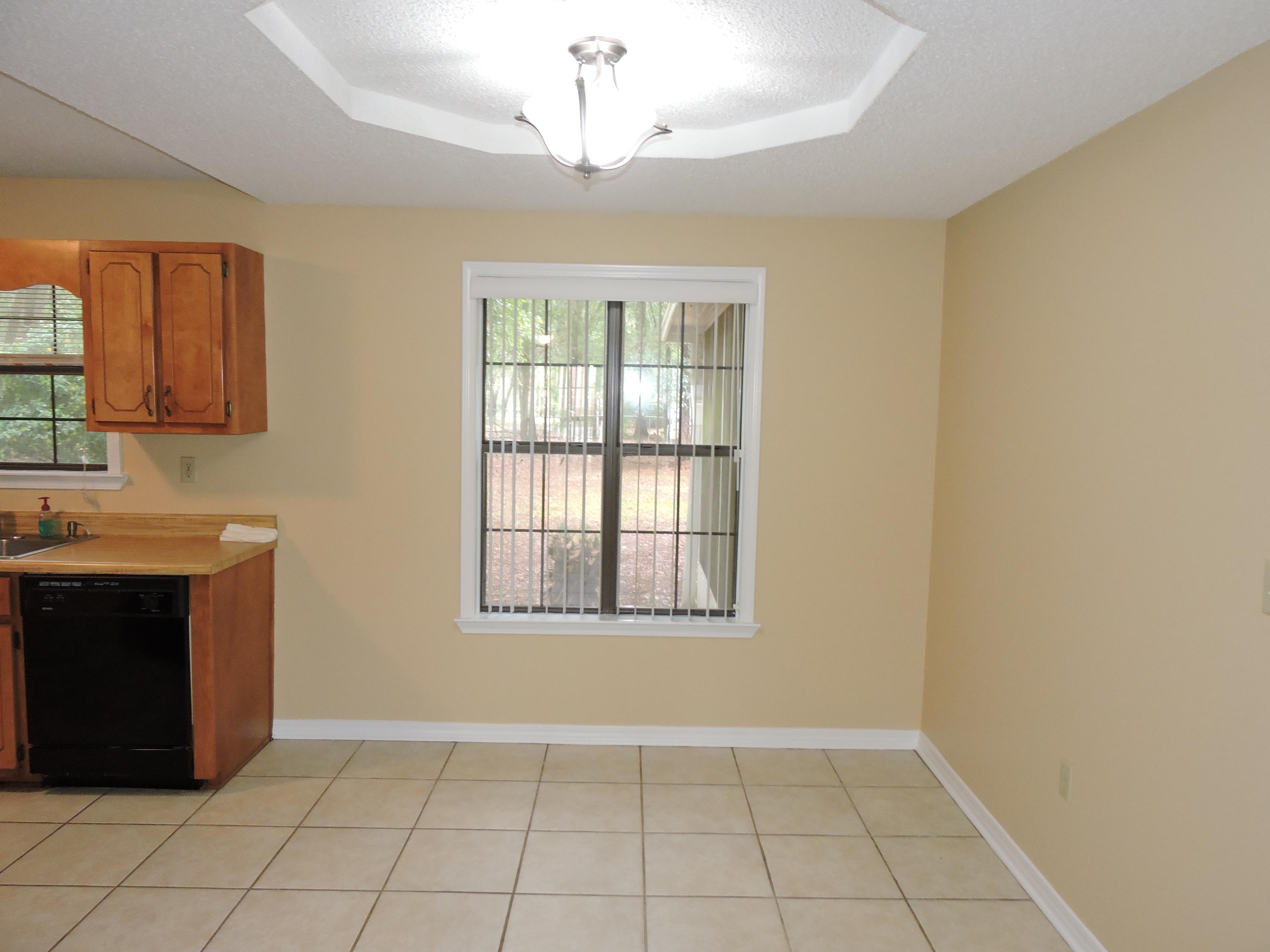 SHOAL CREEK MANOR EAST - Residential Lease
