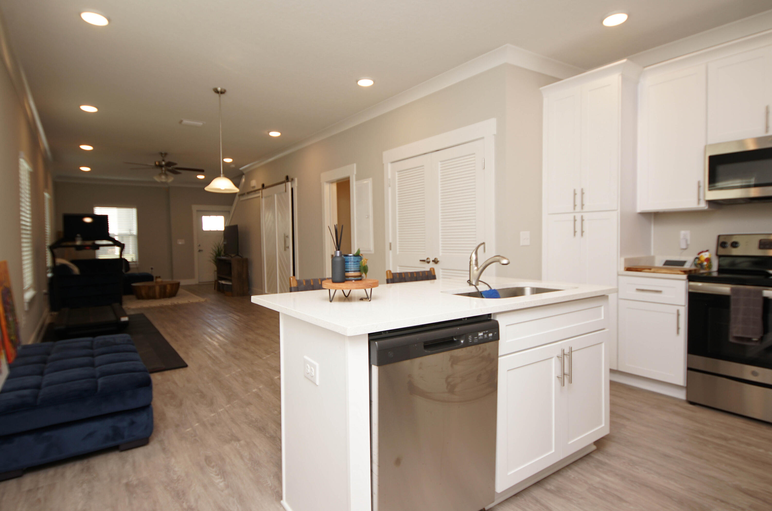VERANDAS OF FREEPORT, THE - Residential Lease