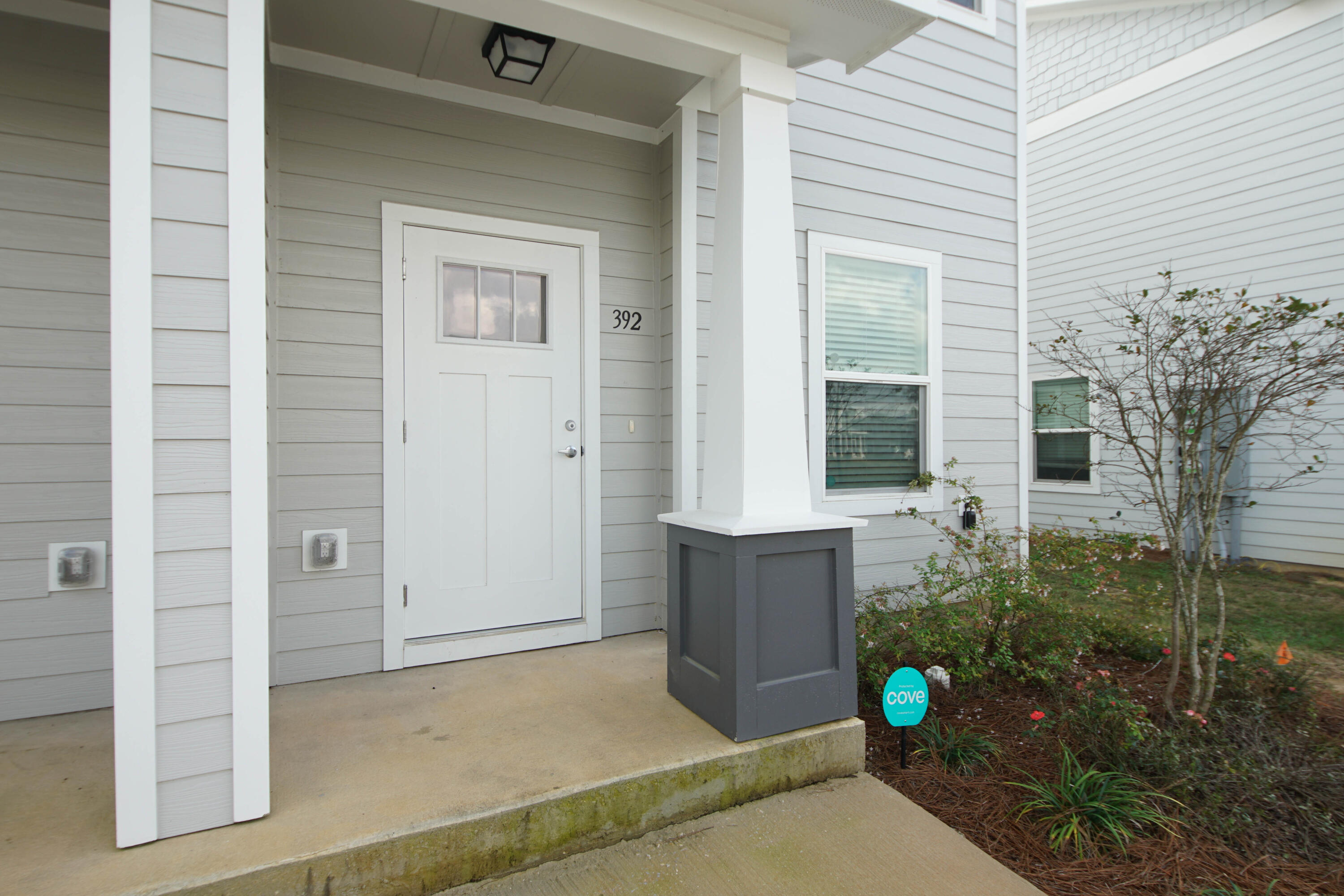VERANDAS OF FREEPORT, THE - Residential Lease