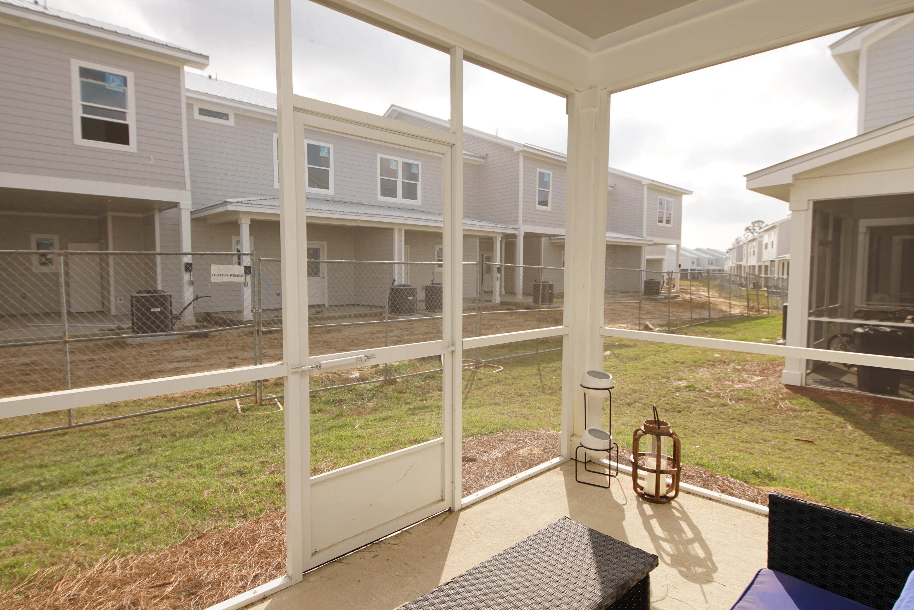 VERANDAS OF FREEPORT, THE - Residential Lease