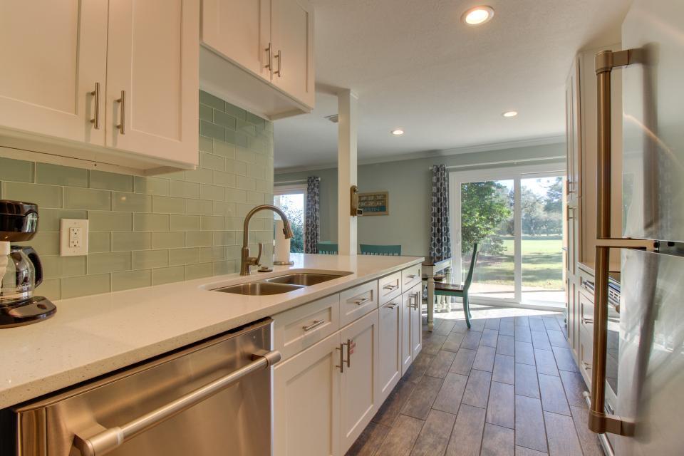 SEASCAPE CONDO GARDEN VILLA - Residential