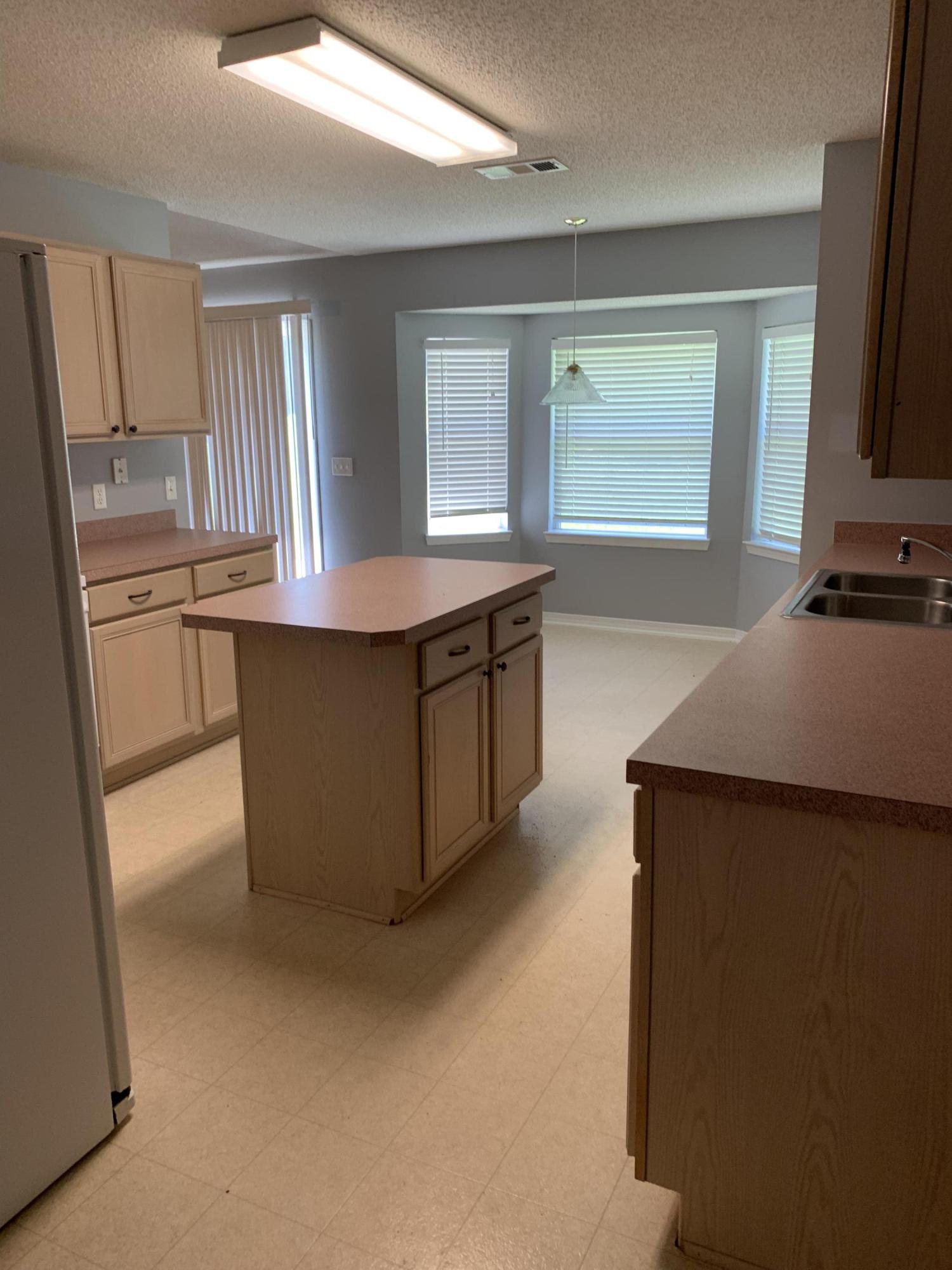 NORTHVIEW ESTATES 5TH ADDN - Residential Lease