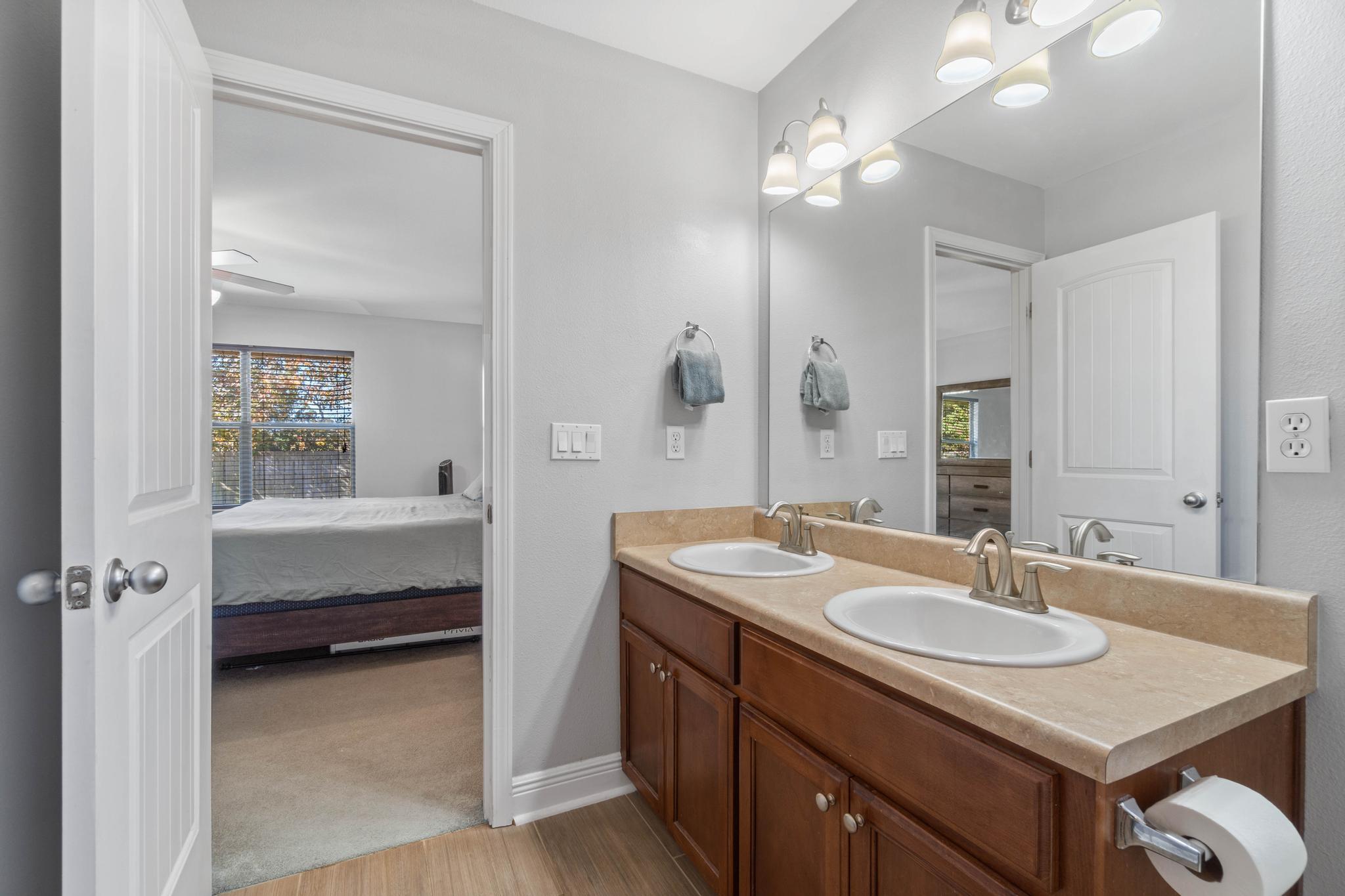BAY PINES - Residential