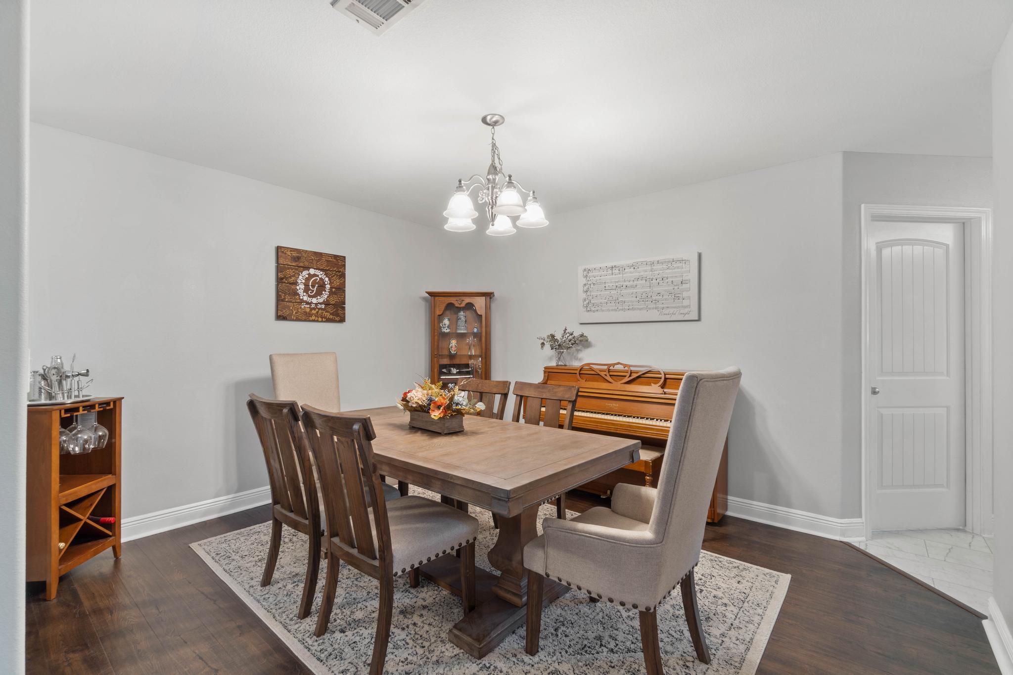 BAY PINES - Residential