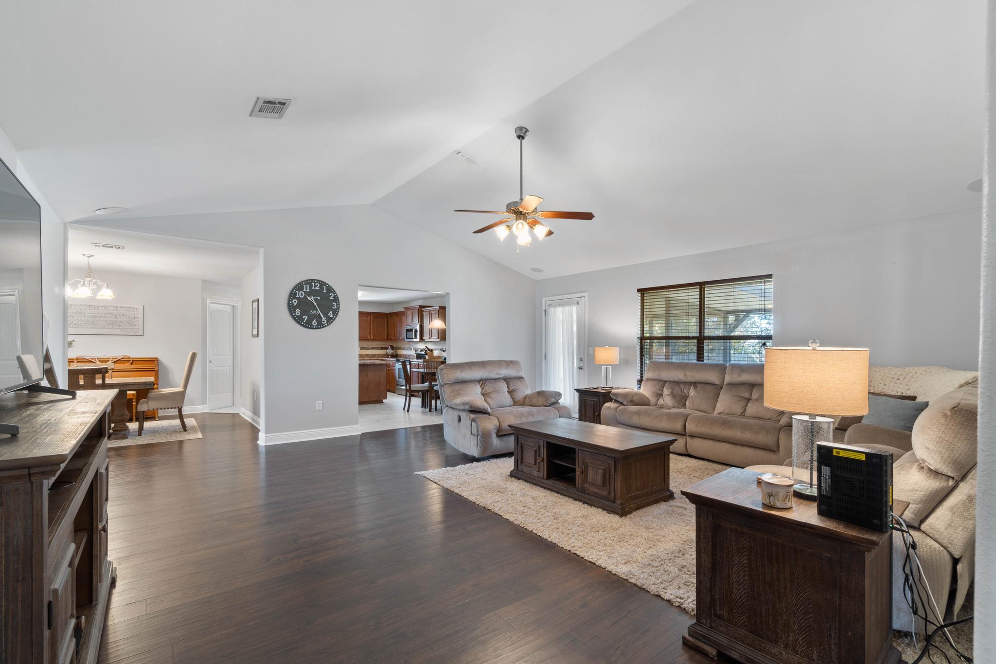 BAY PINES - Residential