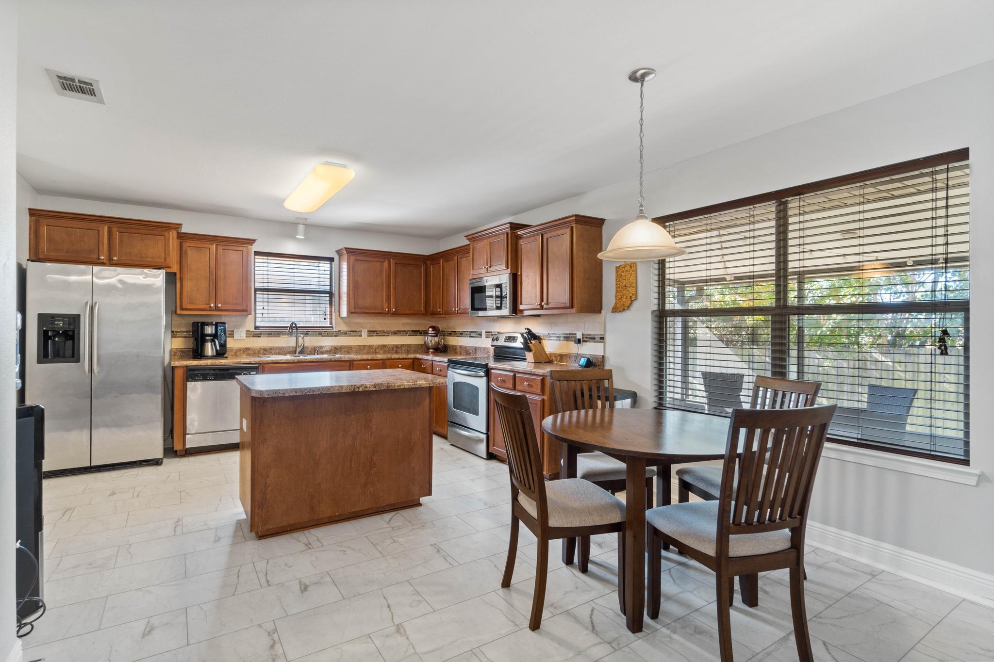 BAY PINES - Residential