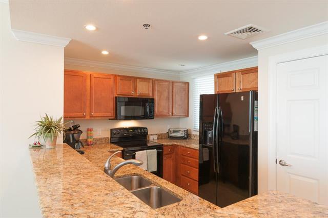 EMERALD DOLPHIN - Residential