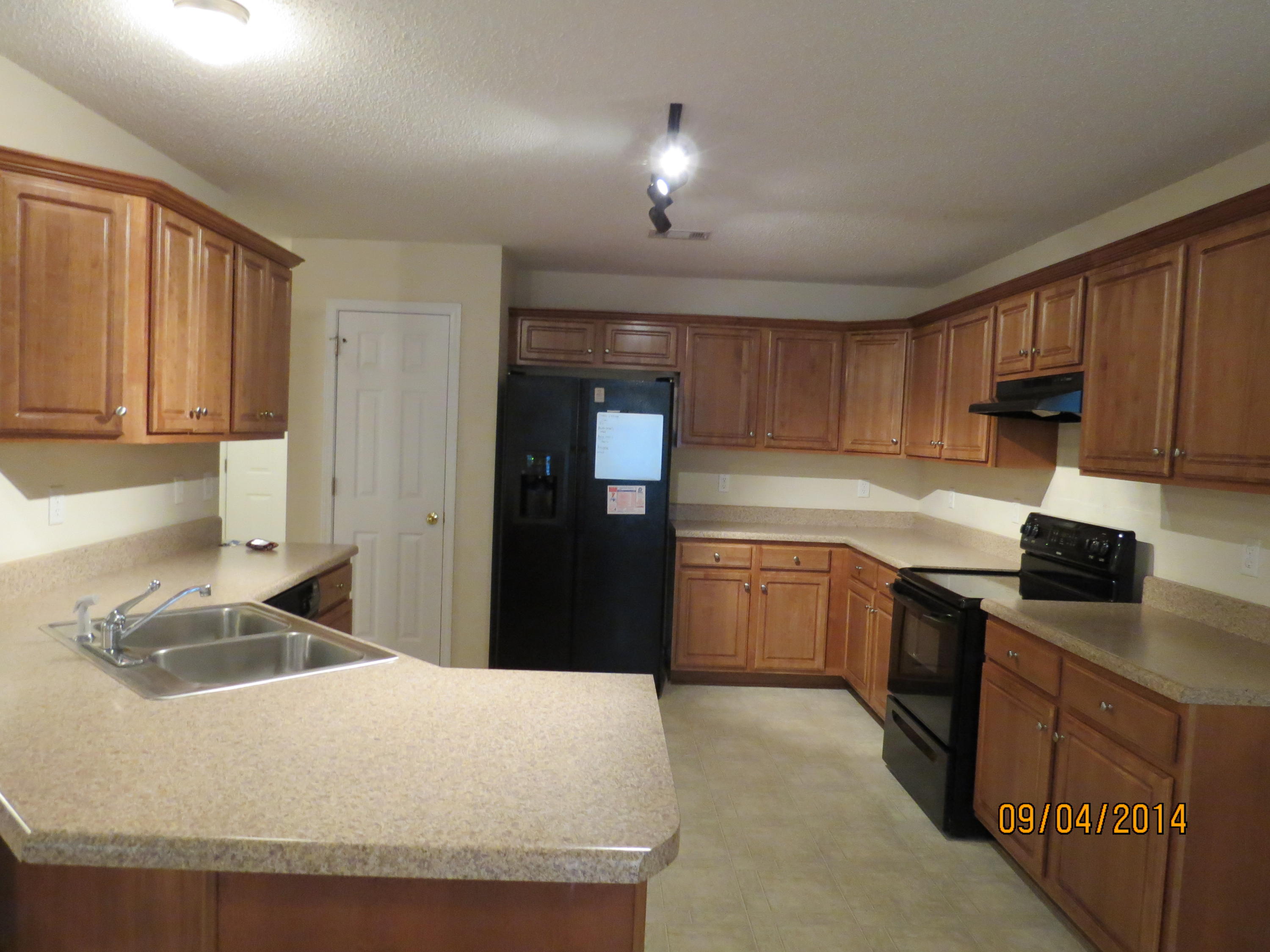 FAIRCHILD ESTATES - Residential Lease