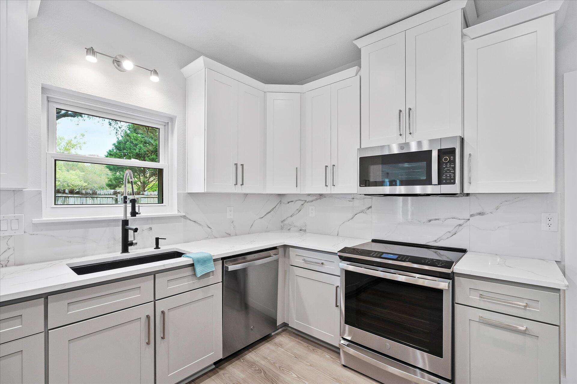 RAINTREE ESTATES #2 - Residential