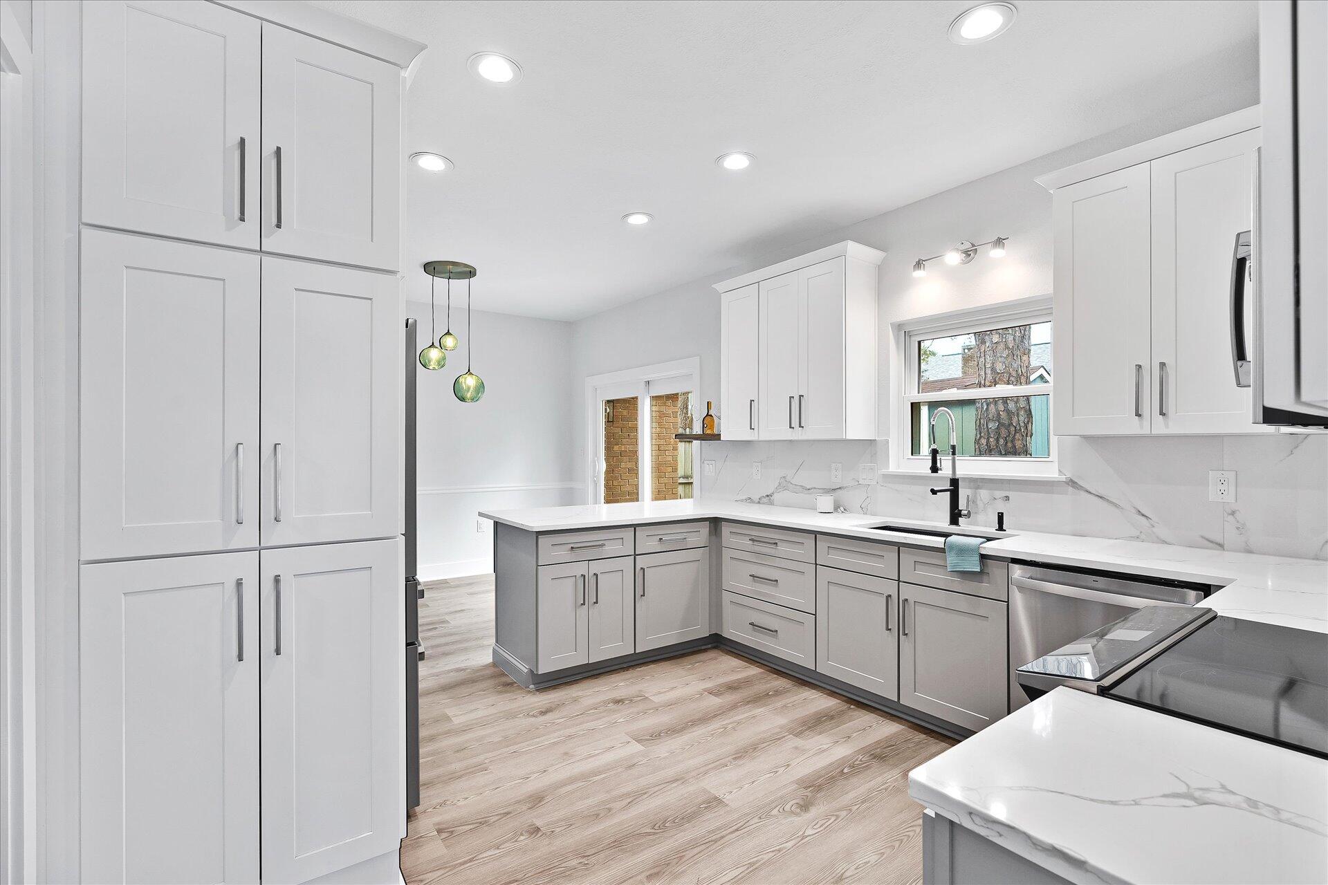 RAINTREE ESTATES #2 - Residential