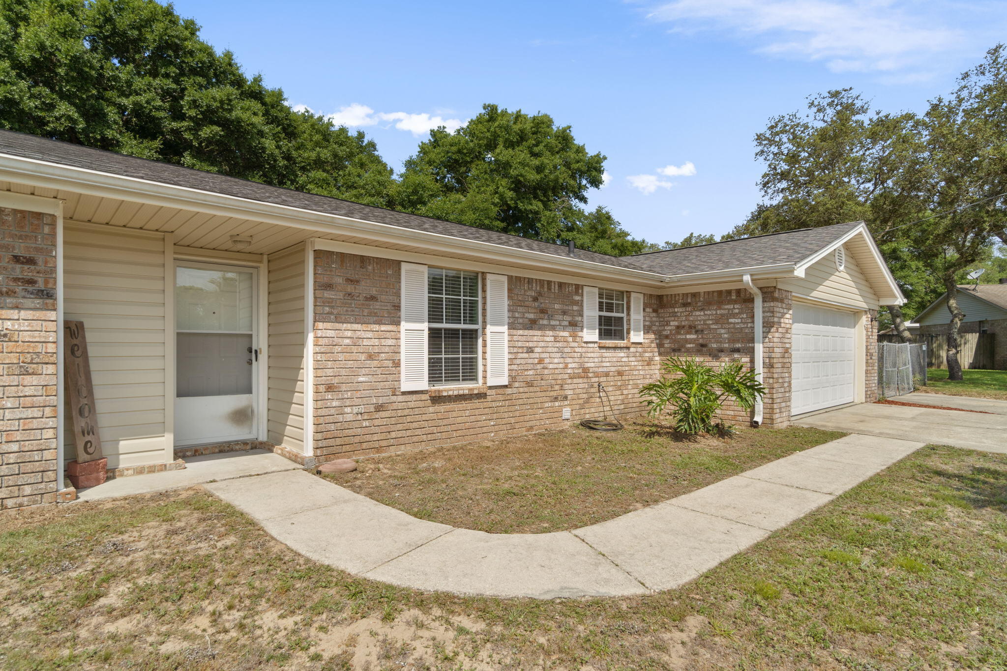 COUNTRY BREEZE ESTATES - Residential