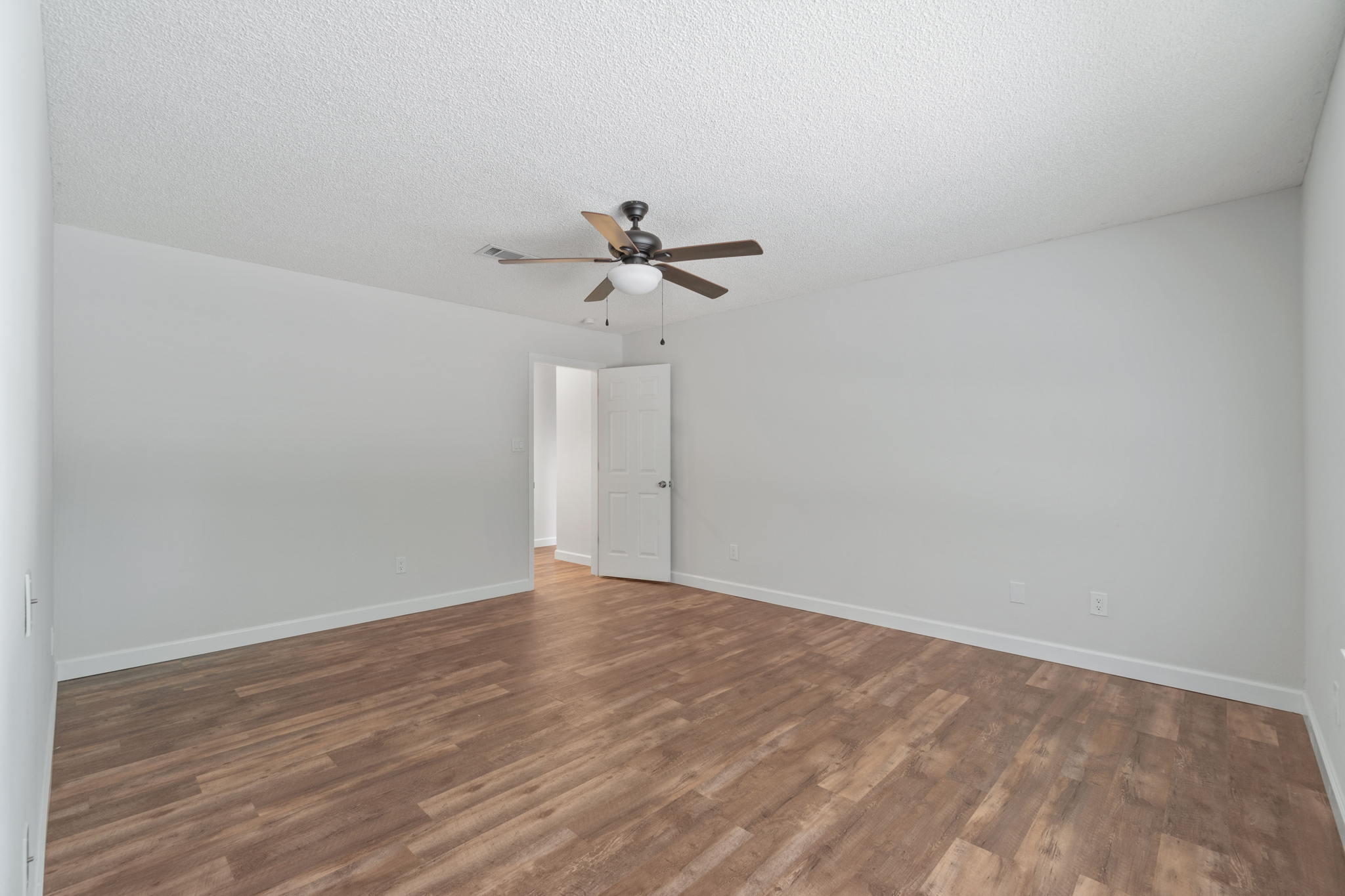 COUNTRY BREEZE ESTATES - Residential