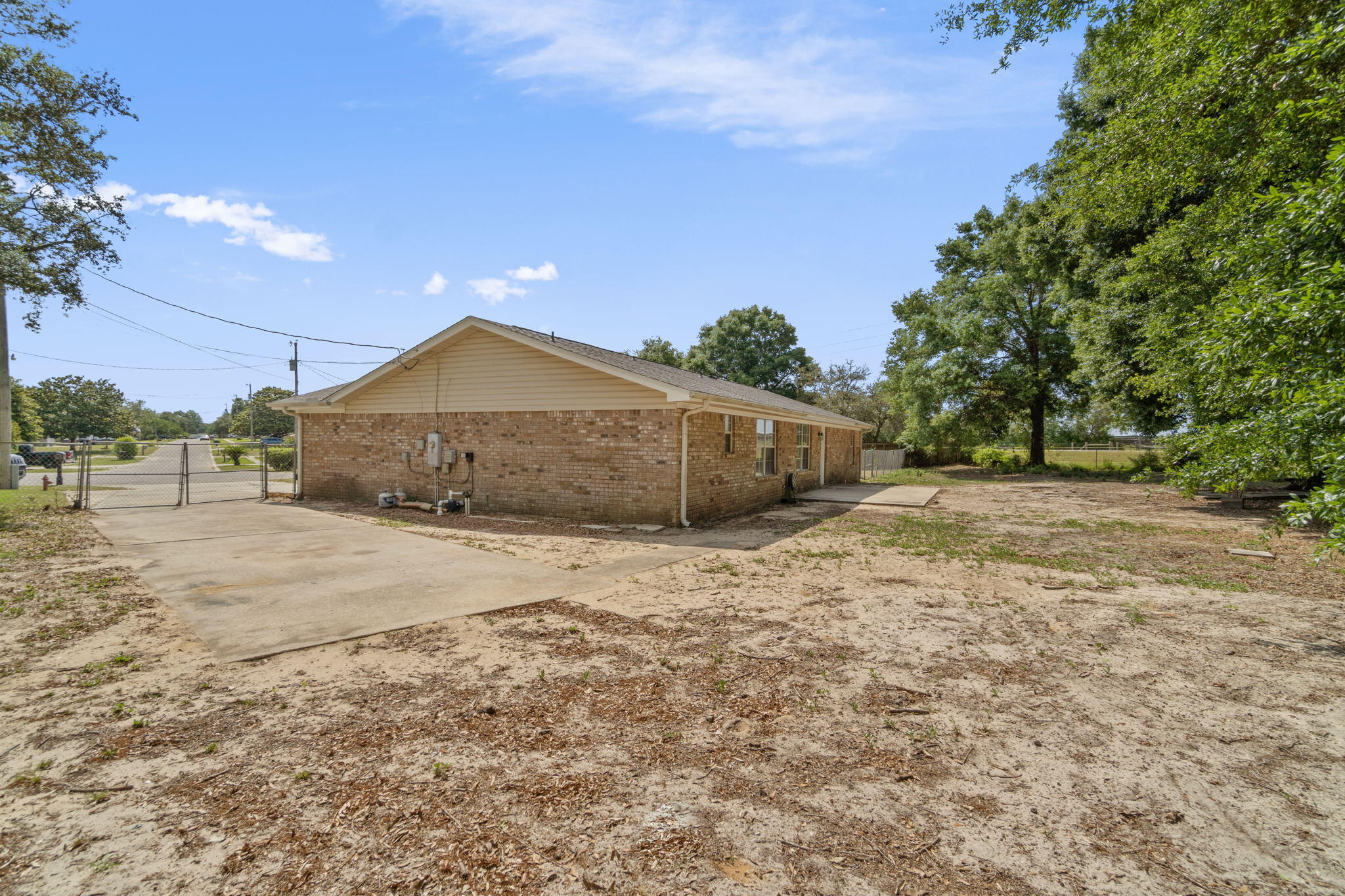 COUNTRY BREEZE ESTATES - Residential