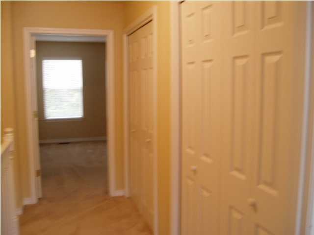 OAK PARK TOWNHOMES - Residential Lease