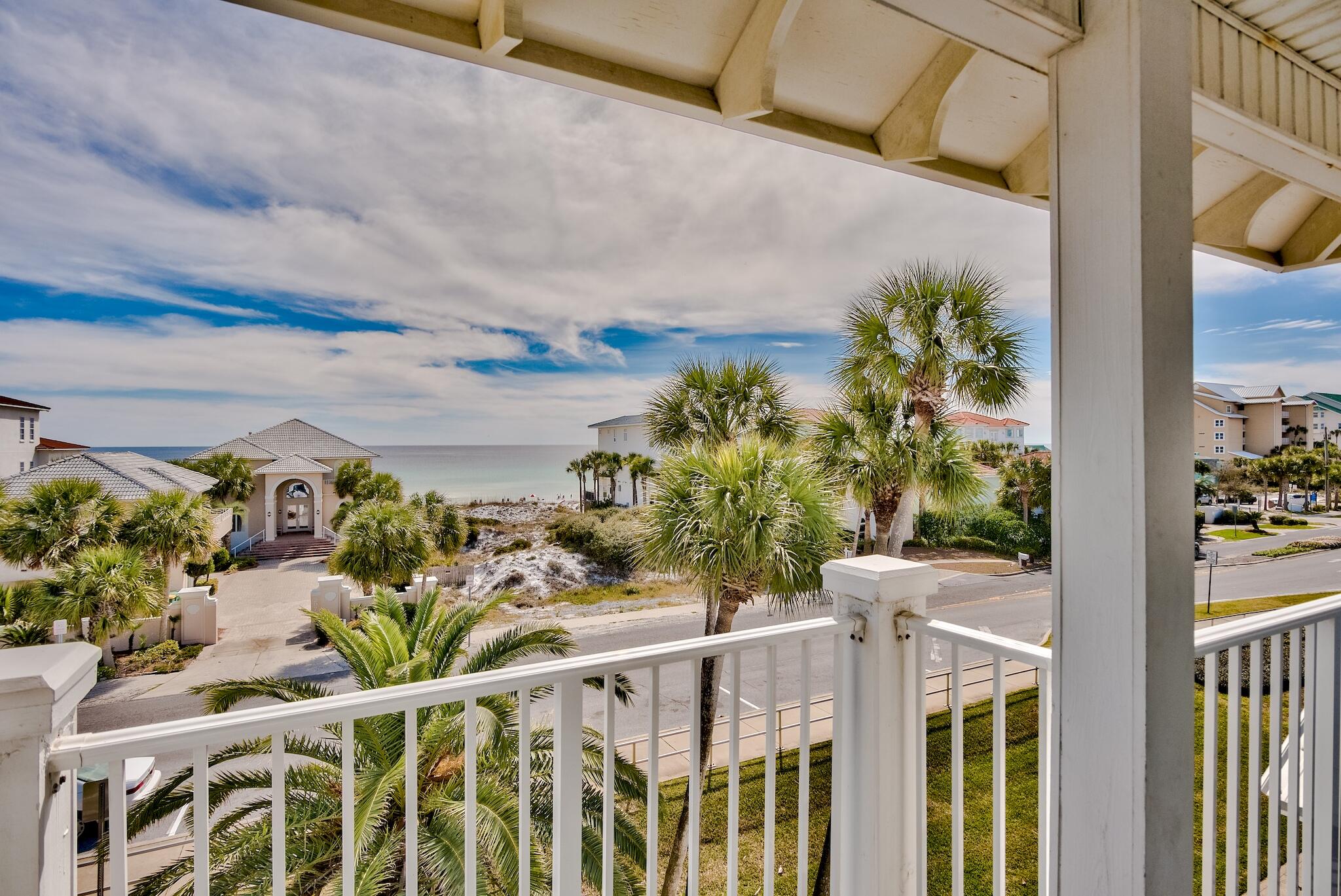 CRYSTAL BEACH - Residential