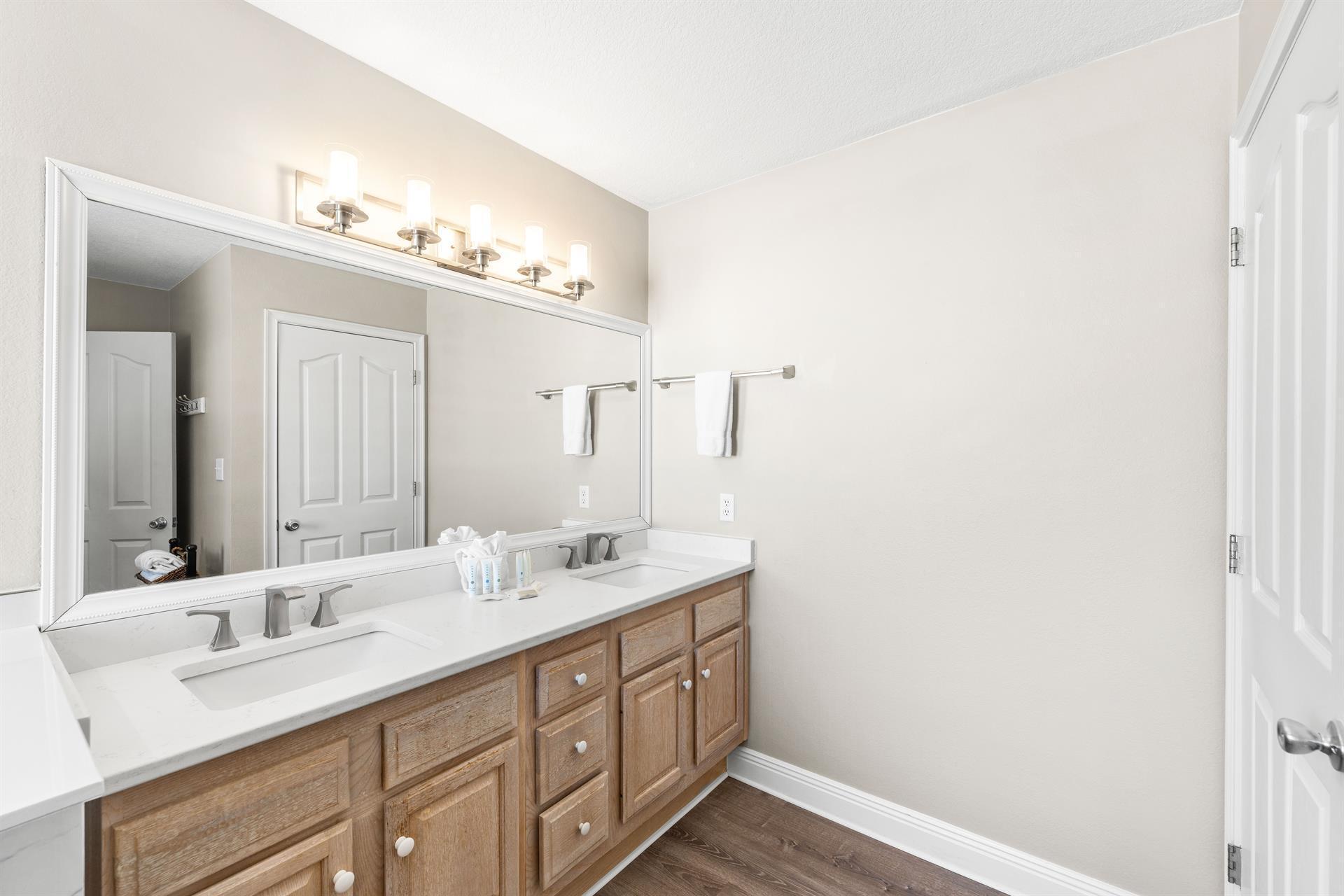 CRYSTAL SHORES - Residential