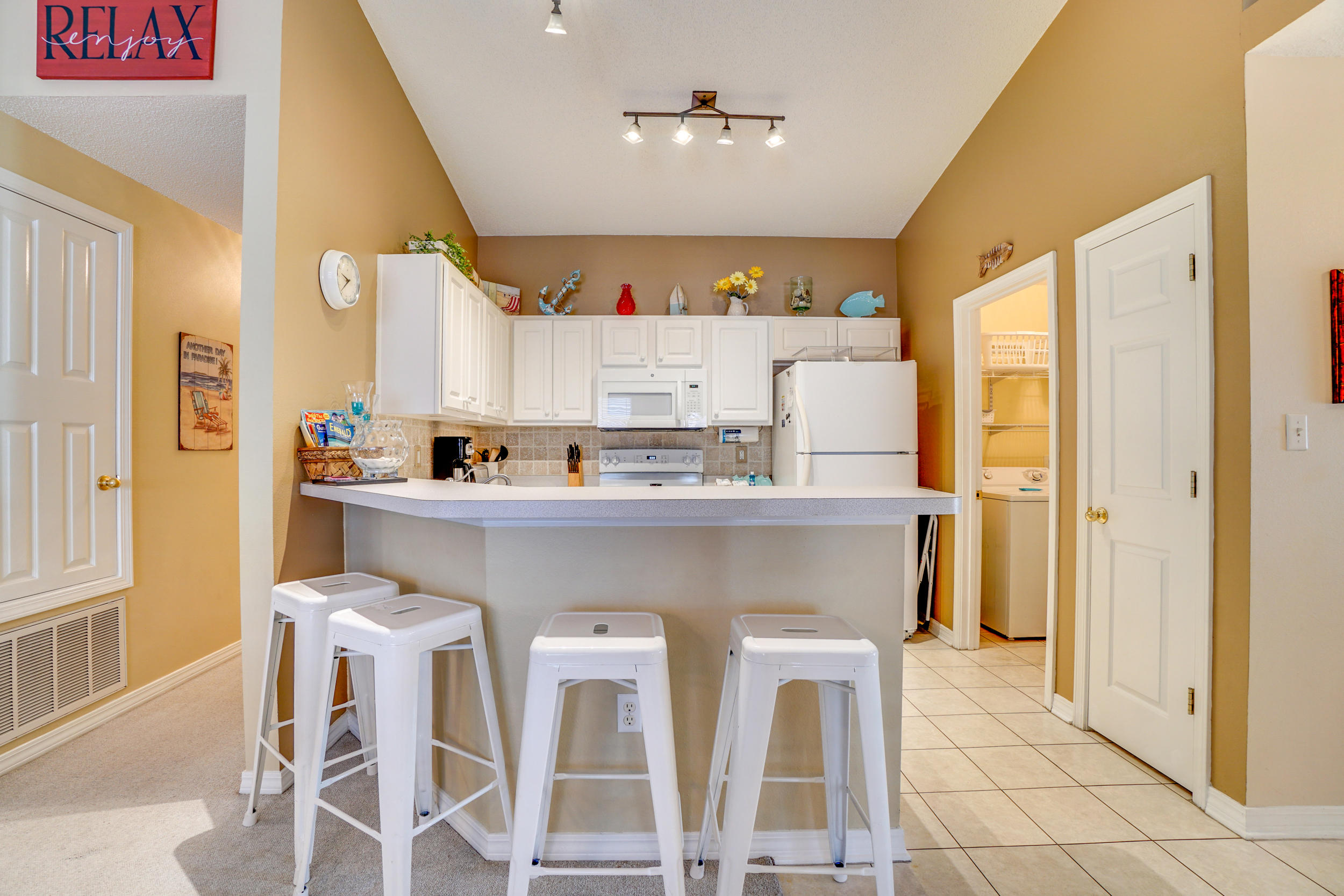 MARAVILLA COTTAGES - Residential