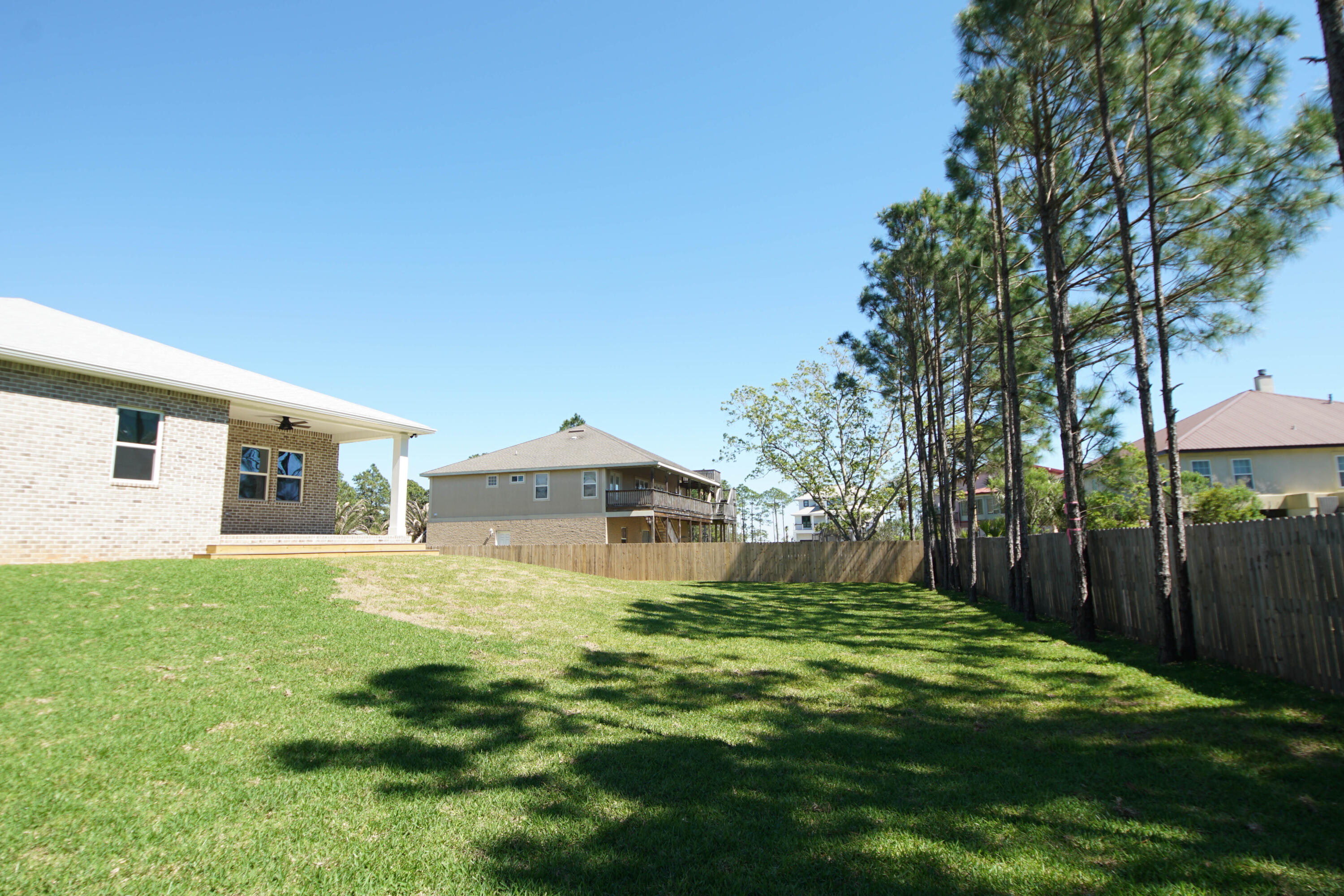 BISCAYNE POINTE - Residential