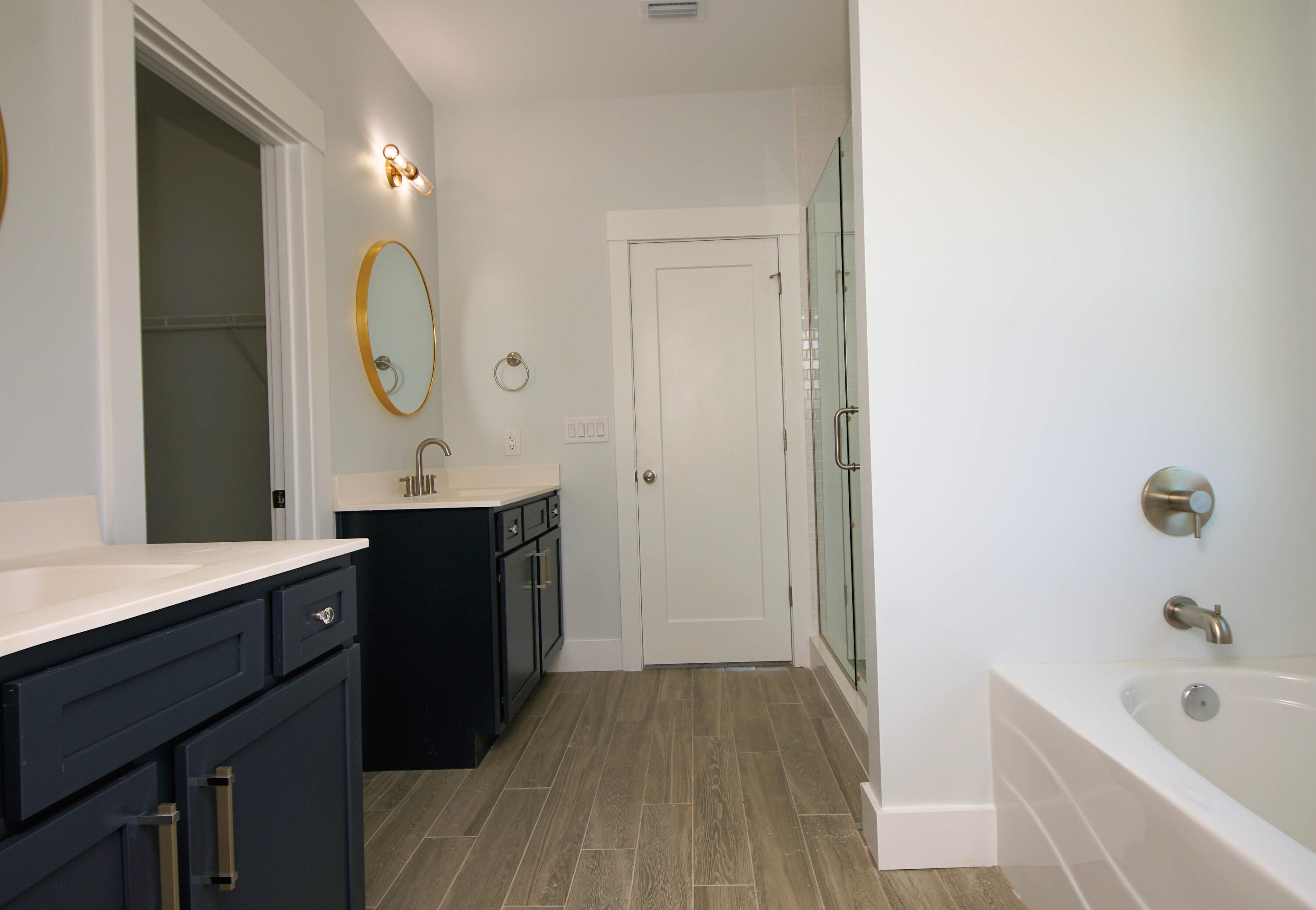 BISCAYNE POINTE - Residential