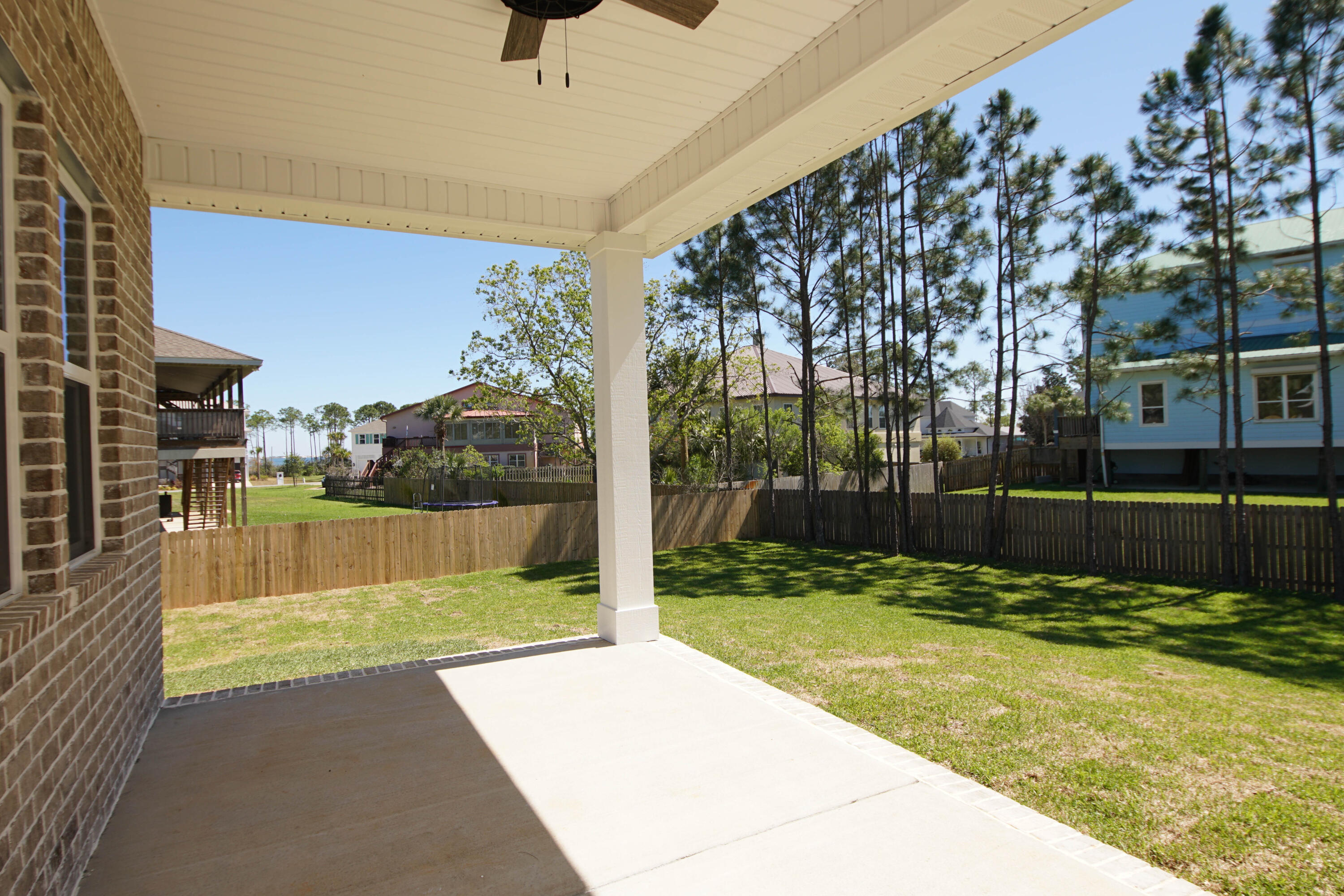 BISCAYNE POINTE - Residential
