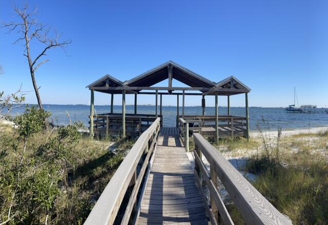BISCAYNE POINTE - Residential